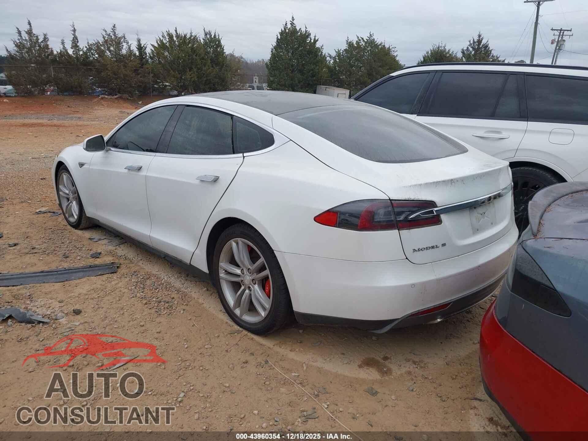 TESLA MODEL S 2013 - 5YJSA1DP0DFP21946