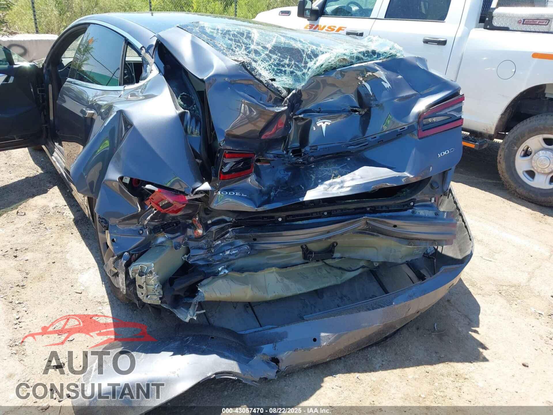 TESLA MODEL S 2017 - 5YJSA1E20HF229121