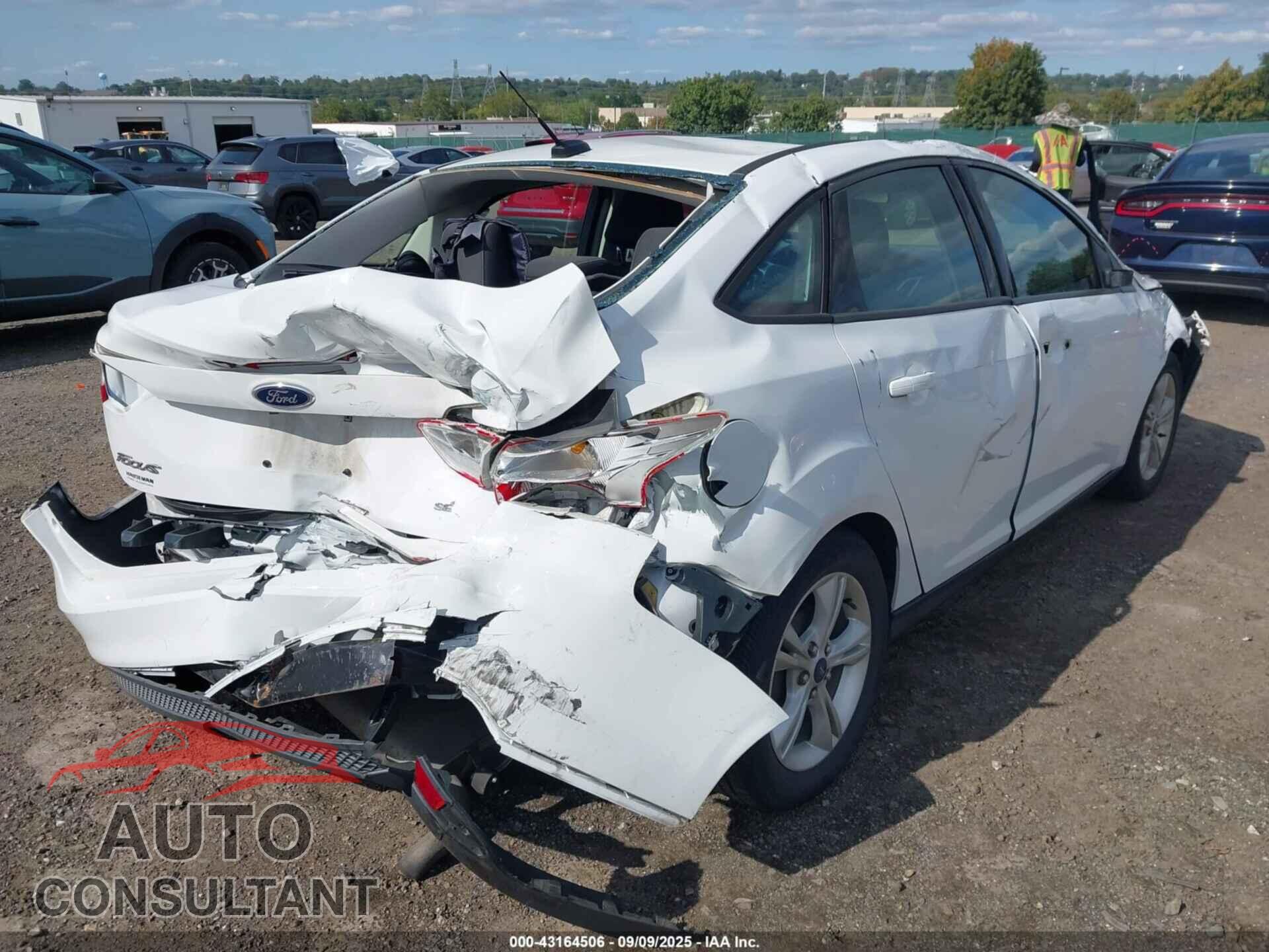 FORD FOCUS 2014 - 1FADP3F22EL446539