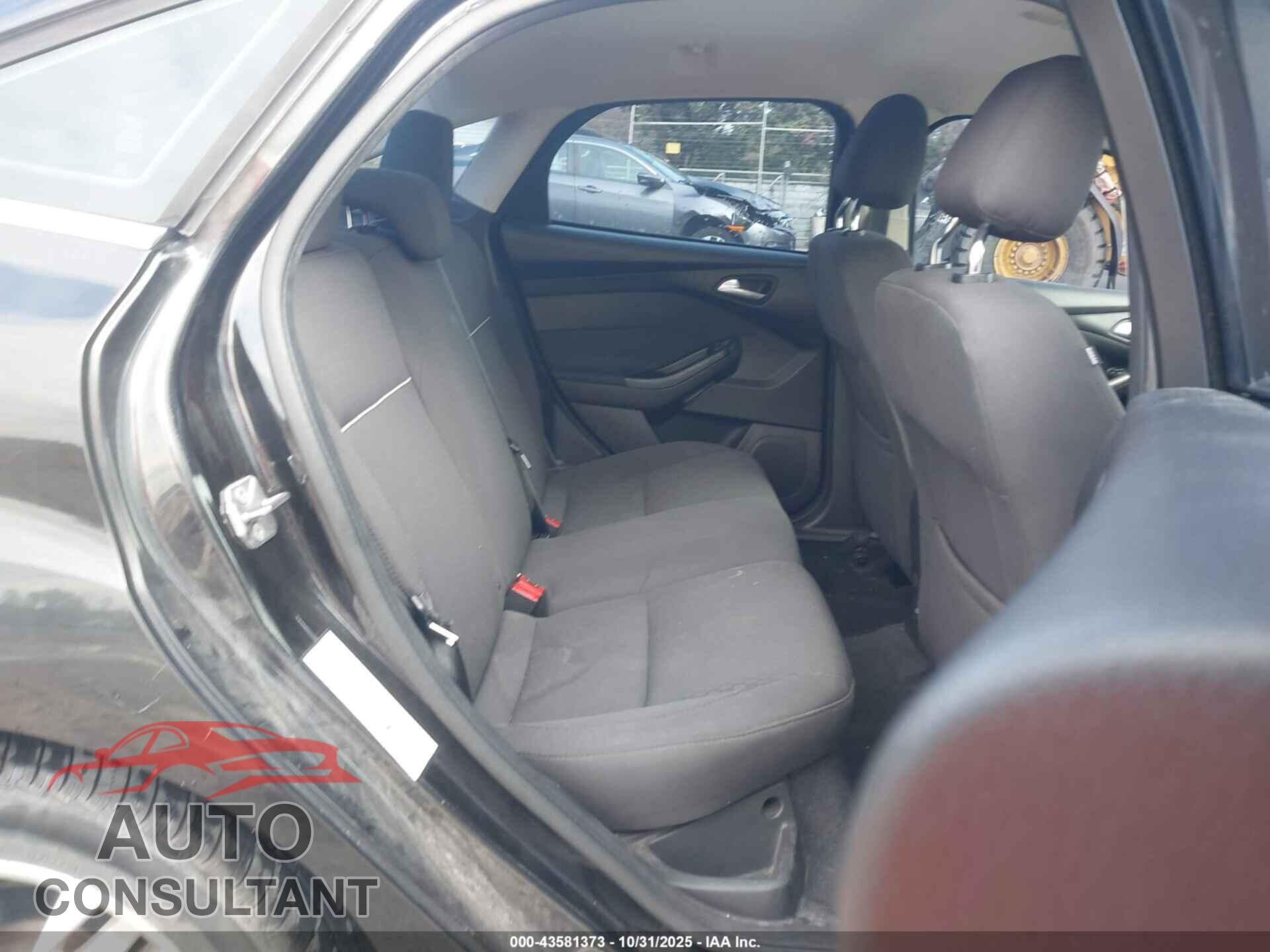 FORD FOCUS 2012 - 1FAHP3H26CL367807