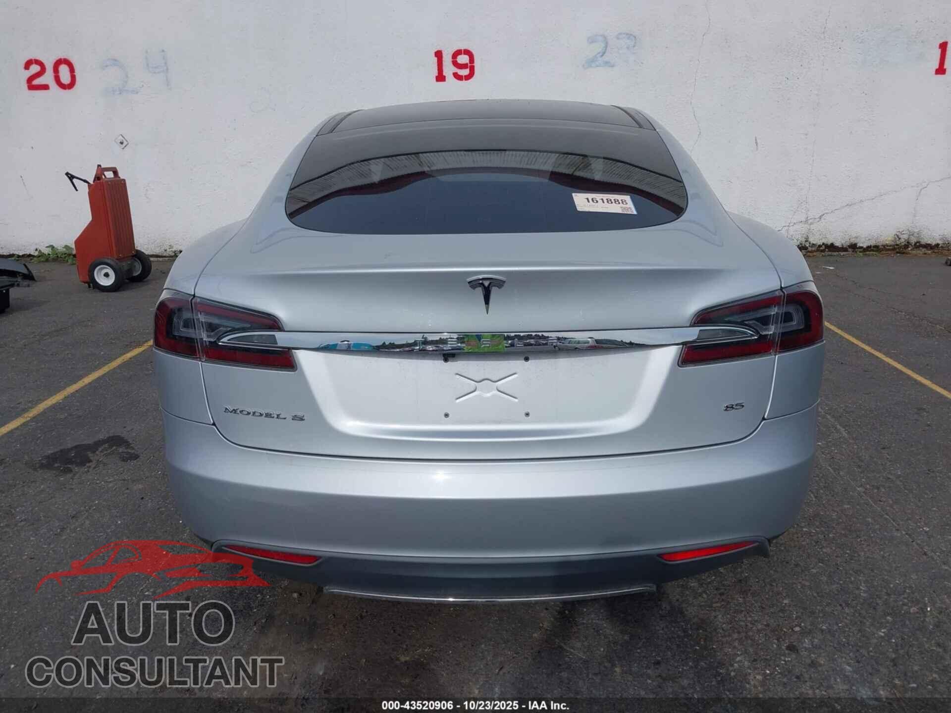 TESLA MODEL S 2013 - 5YJSA1CN1DFP26170
