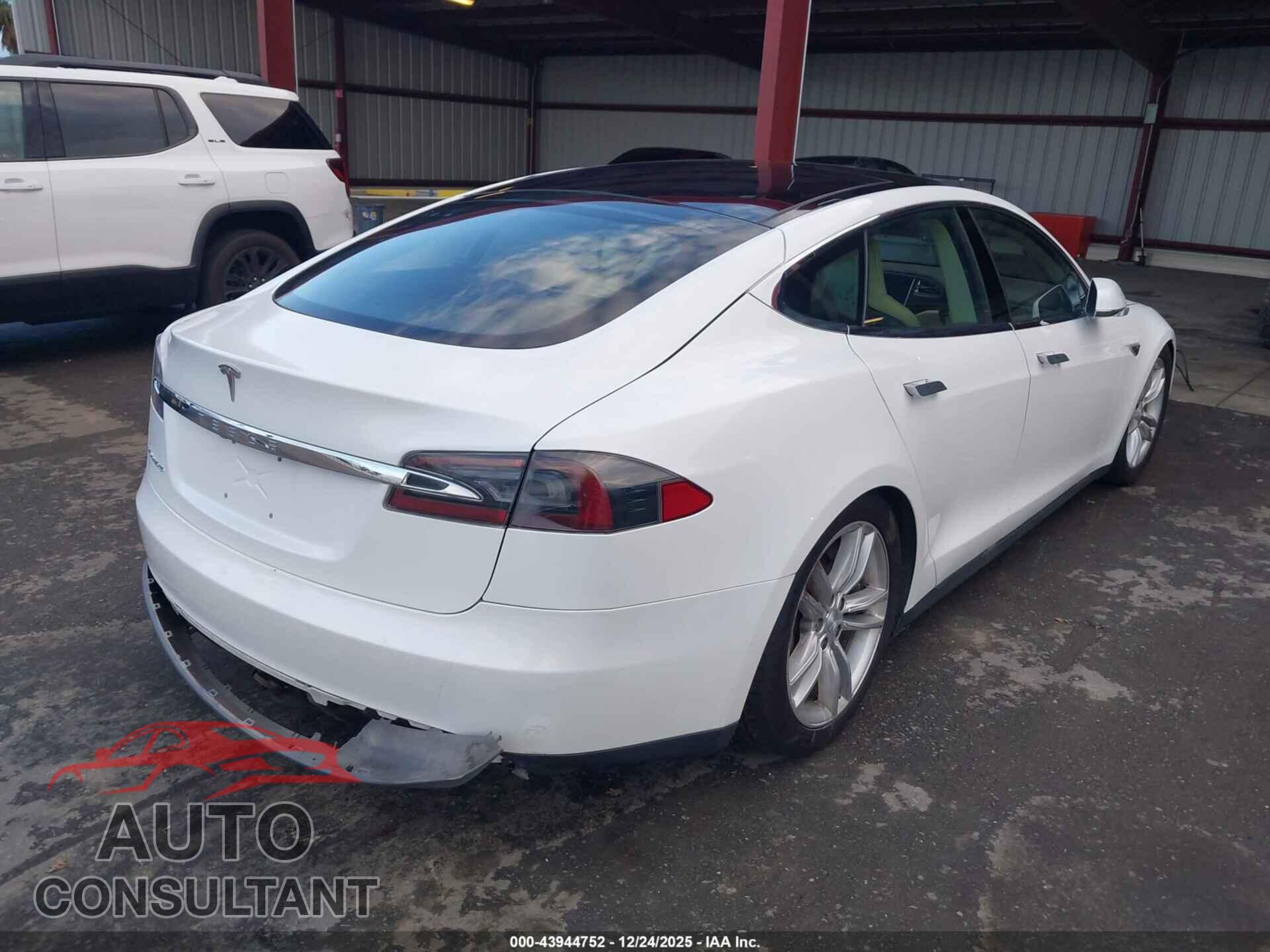 TESLA MODEL S 2013 - 5YJSA1CN7DFP04531
