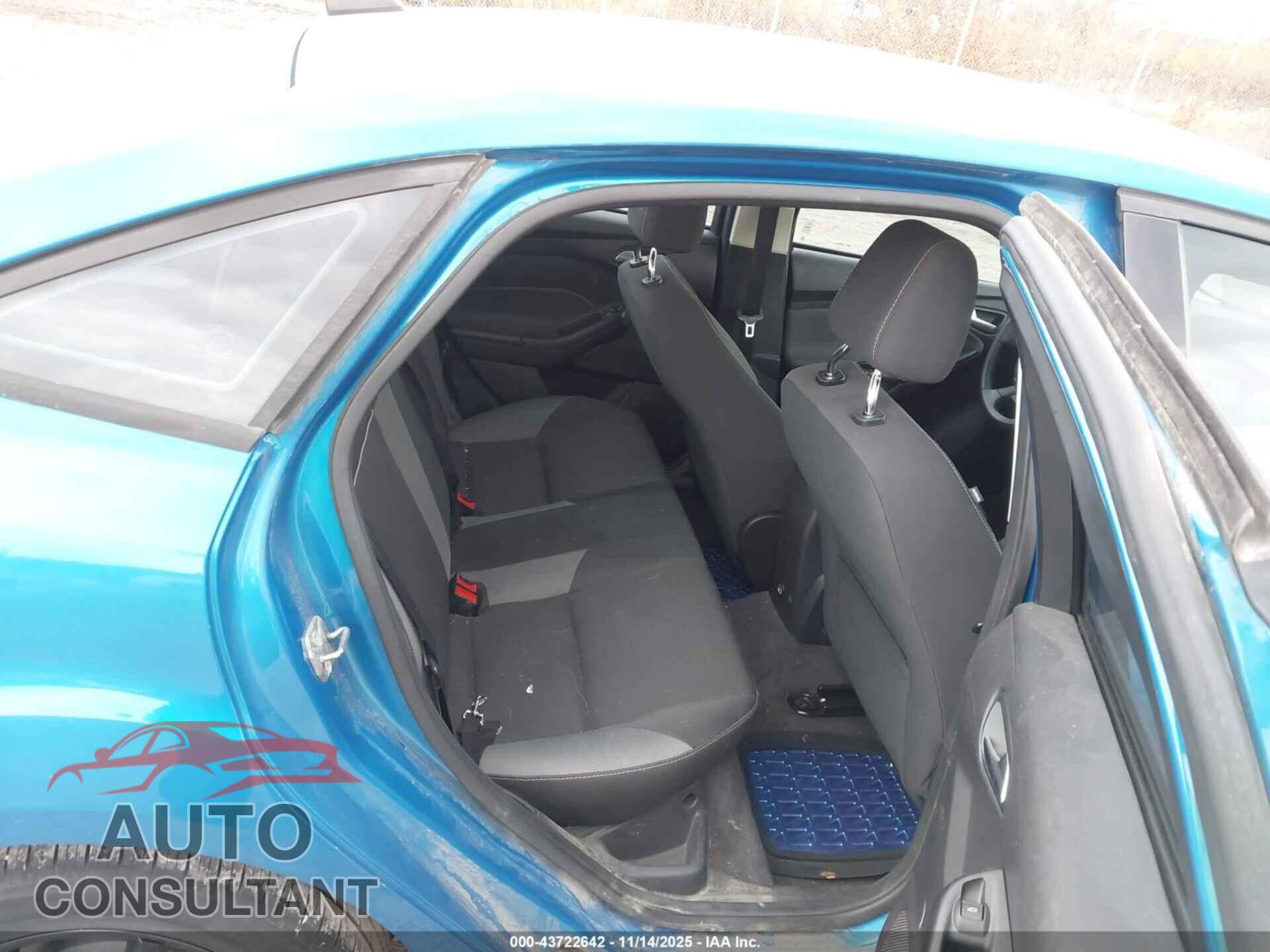 FORD FOCUS 2012 - 1FAHP3F22CL262846