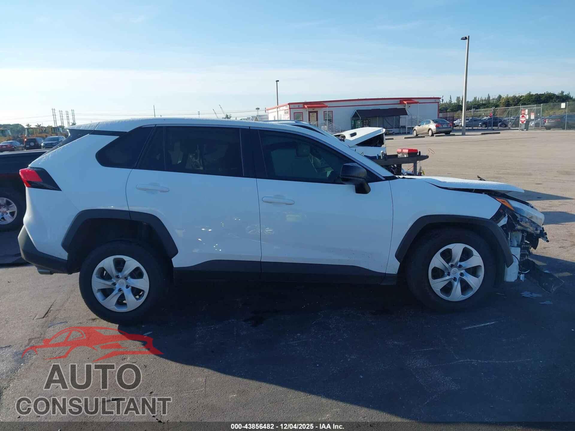 TOYOTA RAV4 2023 - 2T3H1RFVXPC221894