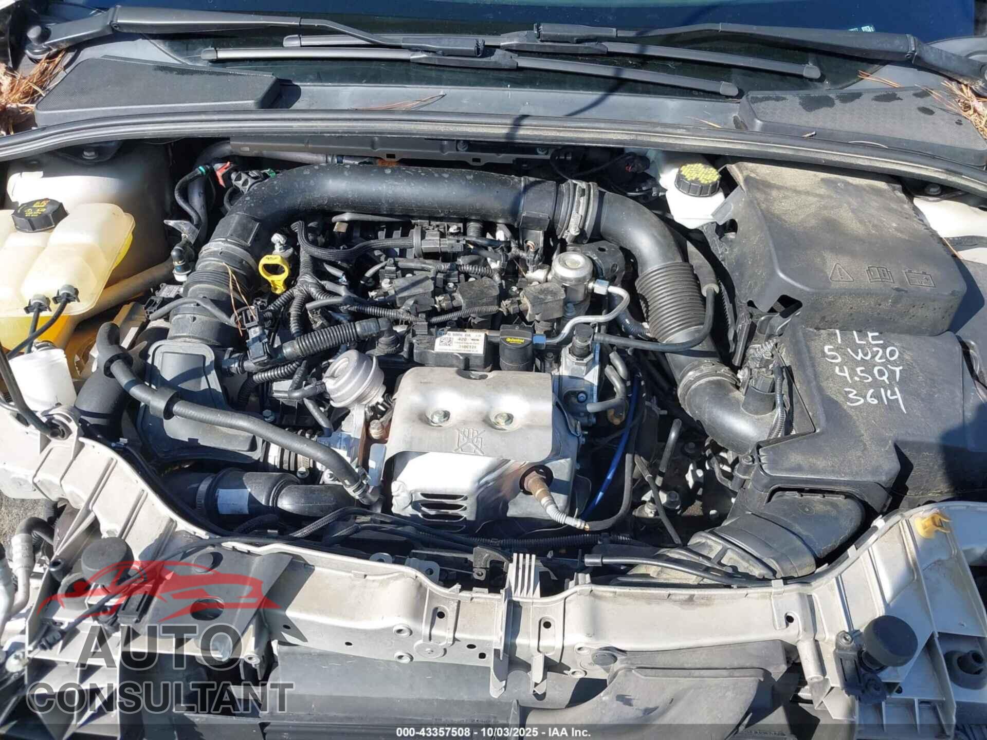 FORD FOCUS 2018 - 1FADP3FEXJL210077
