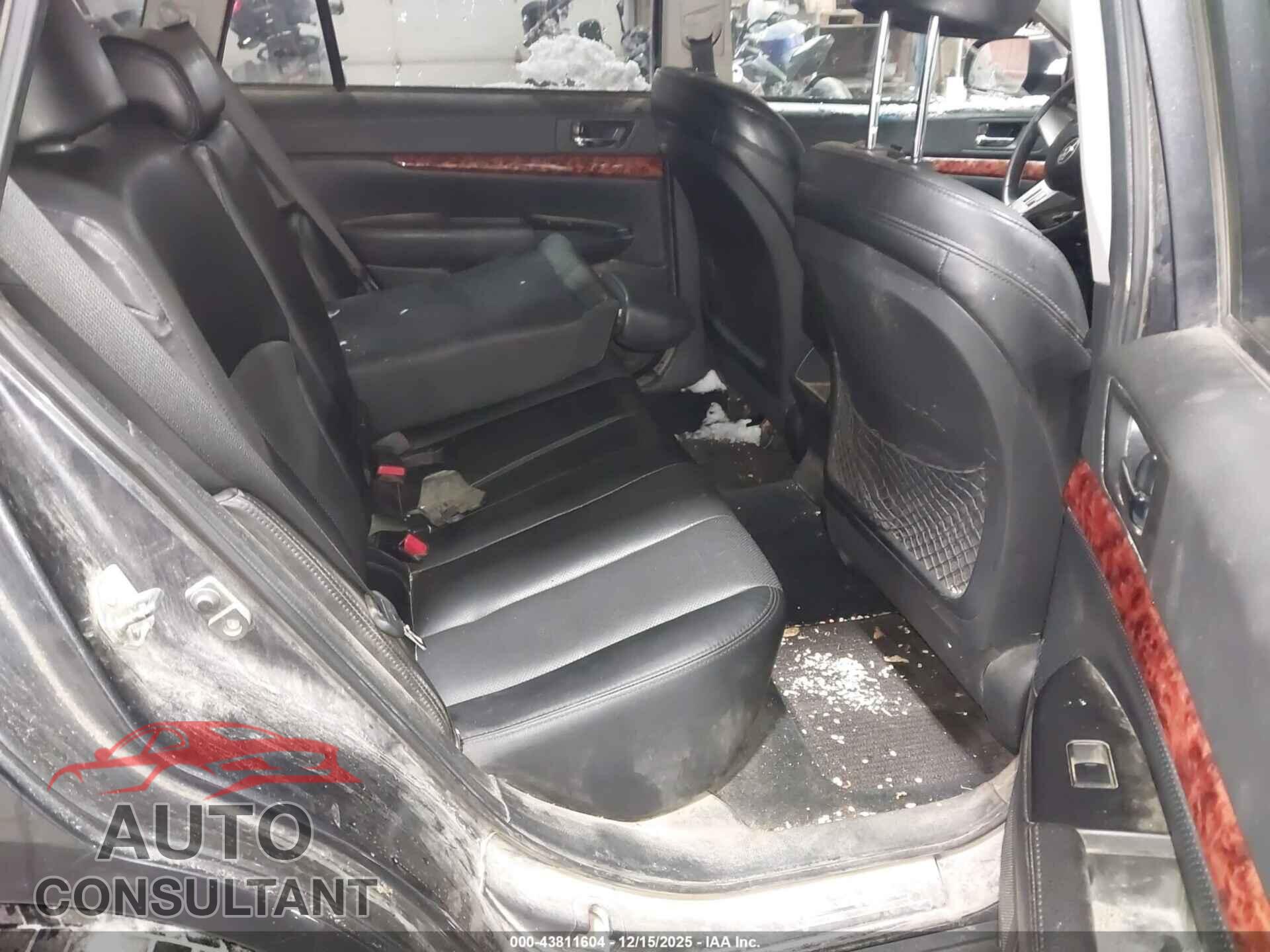 SUBARU OUTBACK 2011 - 4s4brdkc9b2401918