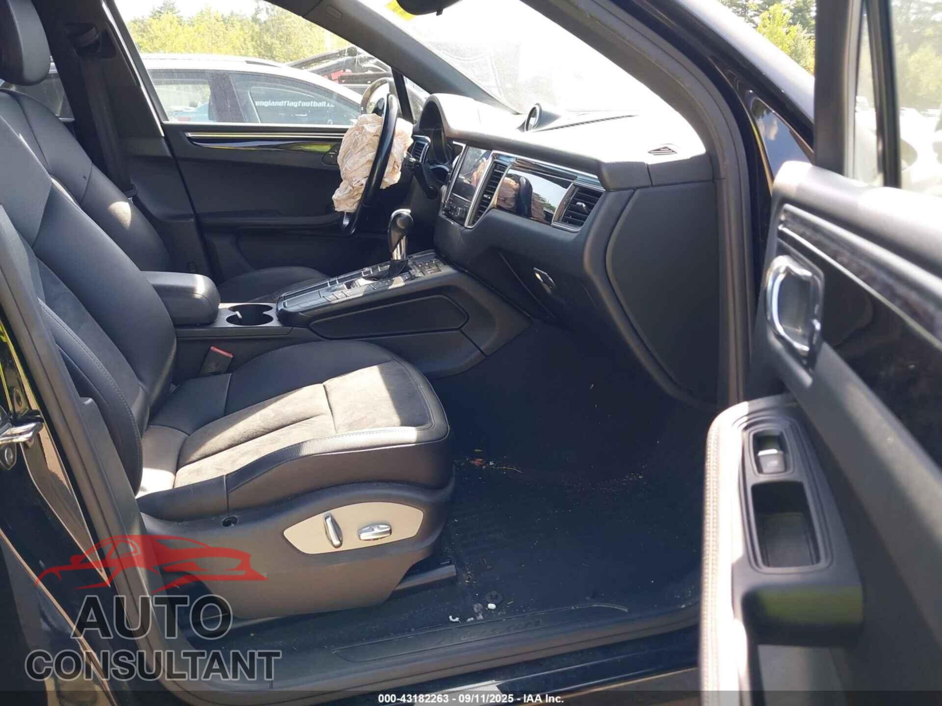 PORSCHE MACAN 2017 - WP1AA2A59HLB07001
