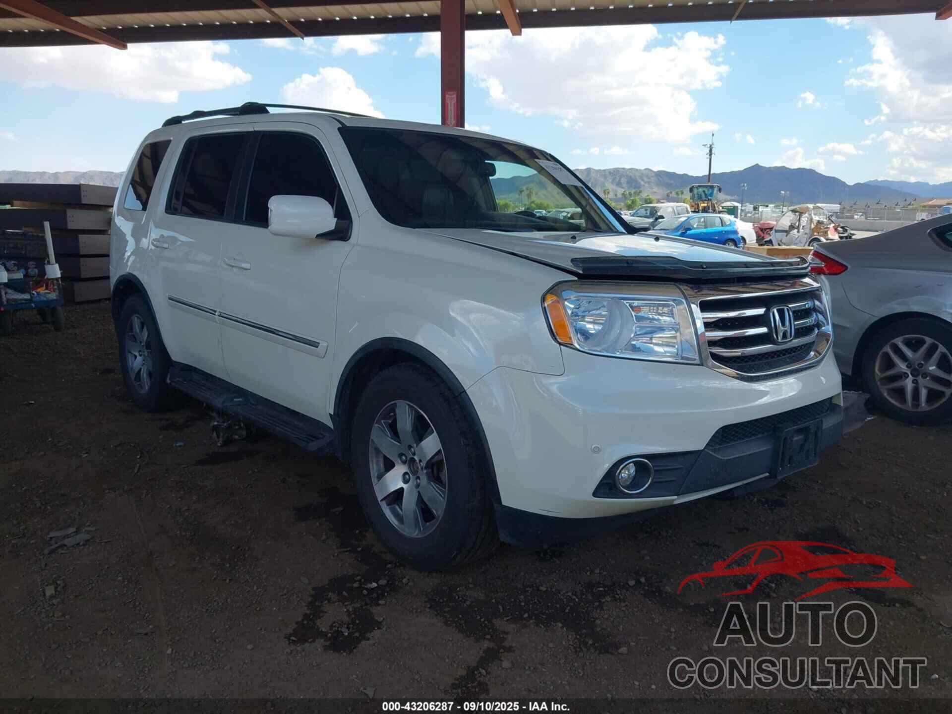 HONDA PILOT 2015 - 5FNYF4H93FB001245