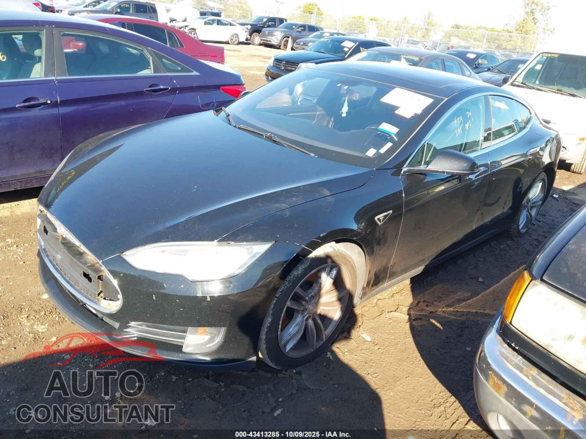 TESLA MODEL S 2013 - 5YJSA1CN0DFP07724