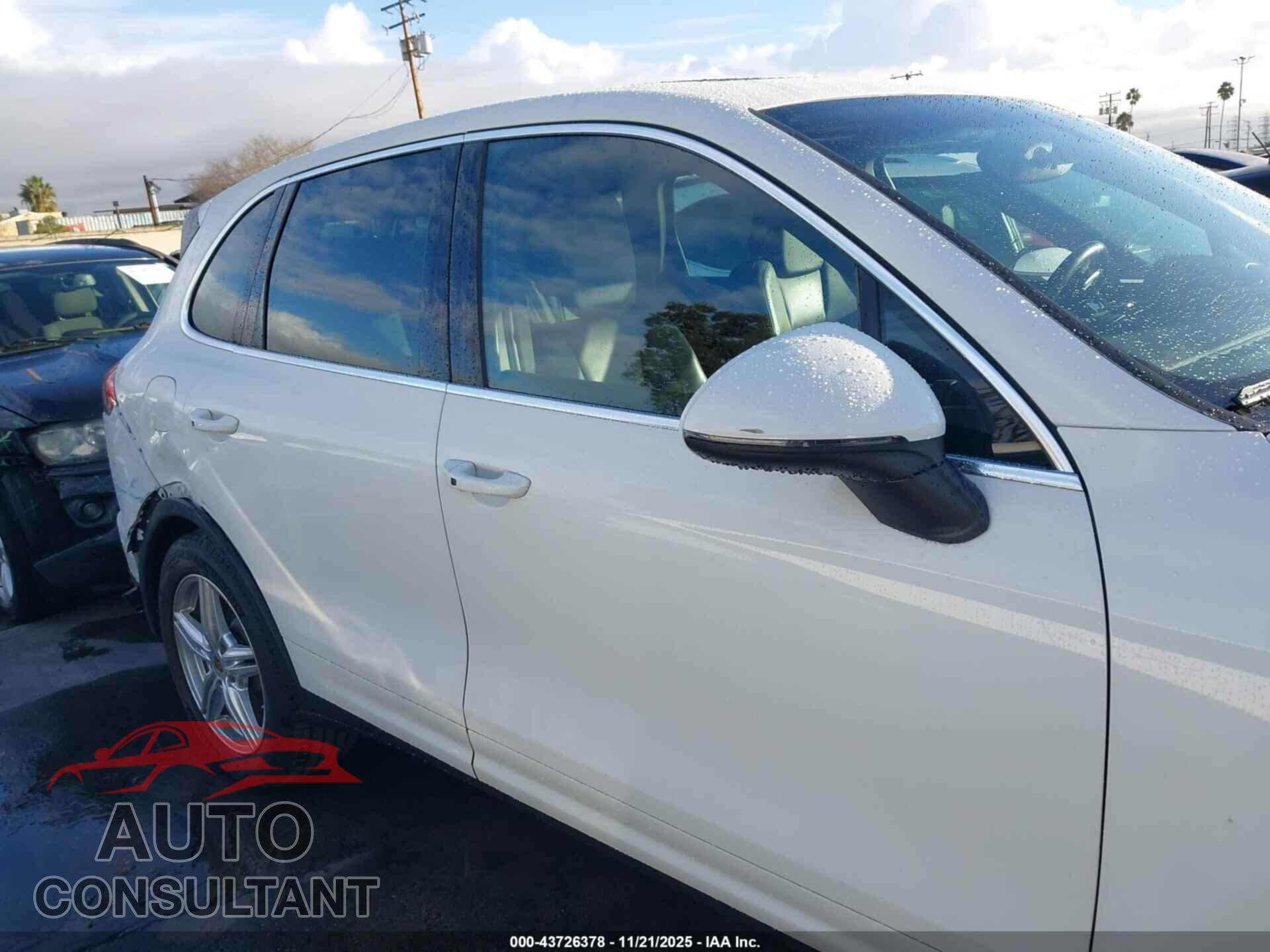 PORSCHE CAYENNE 2016 - WP1AA2A25GLA03058