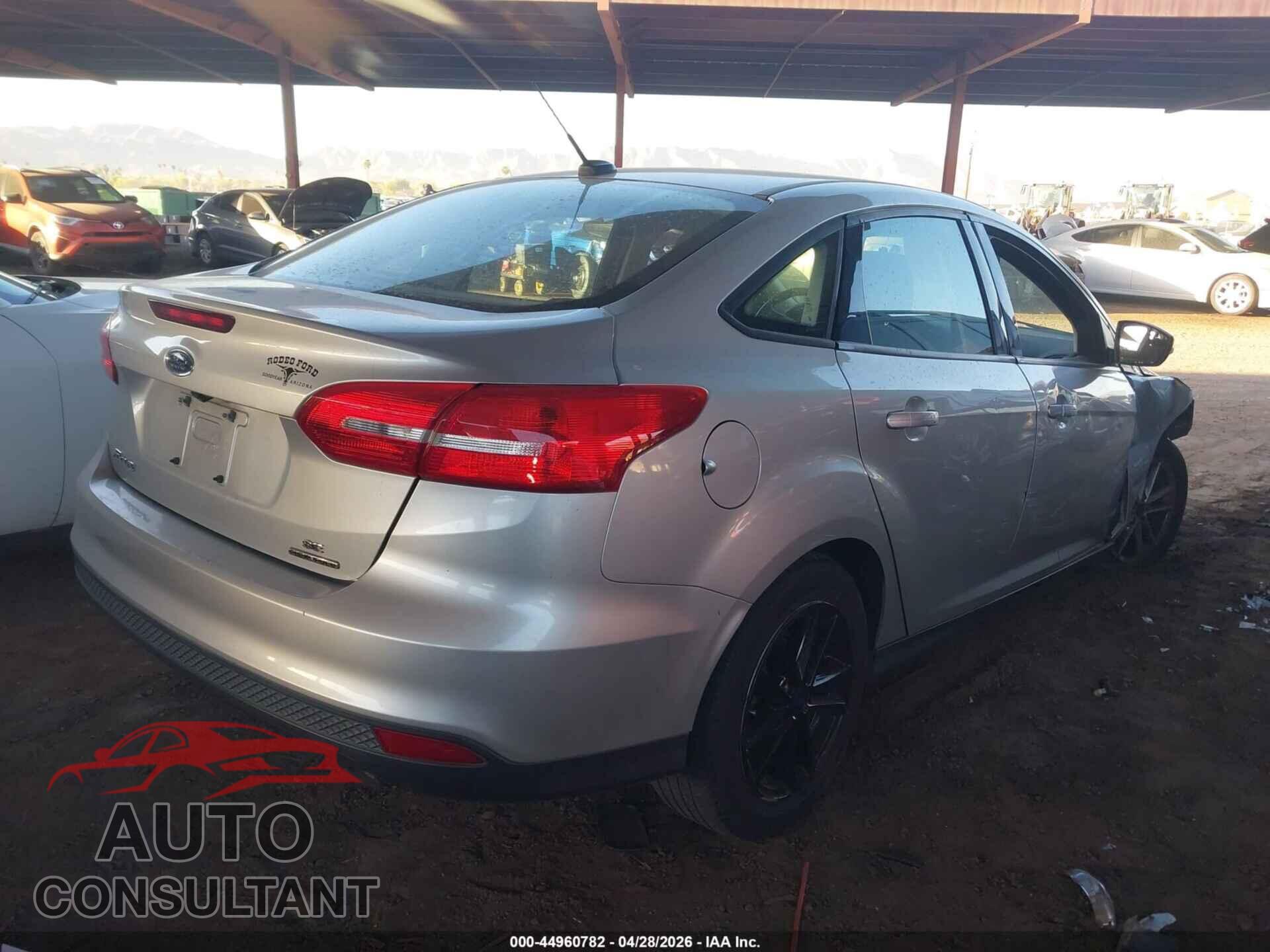 FORD FOCUS 2016 - 1FADP3F26GL319621