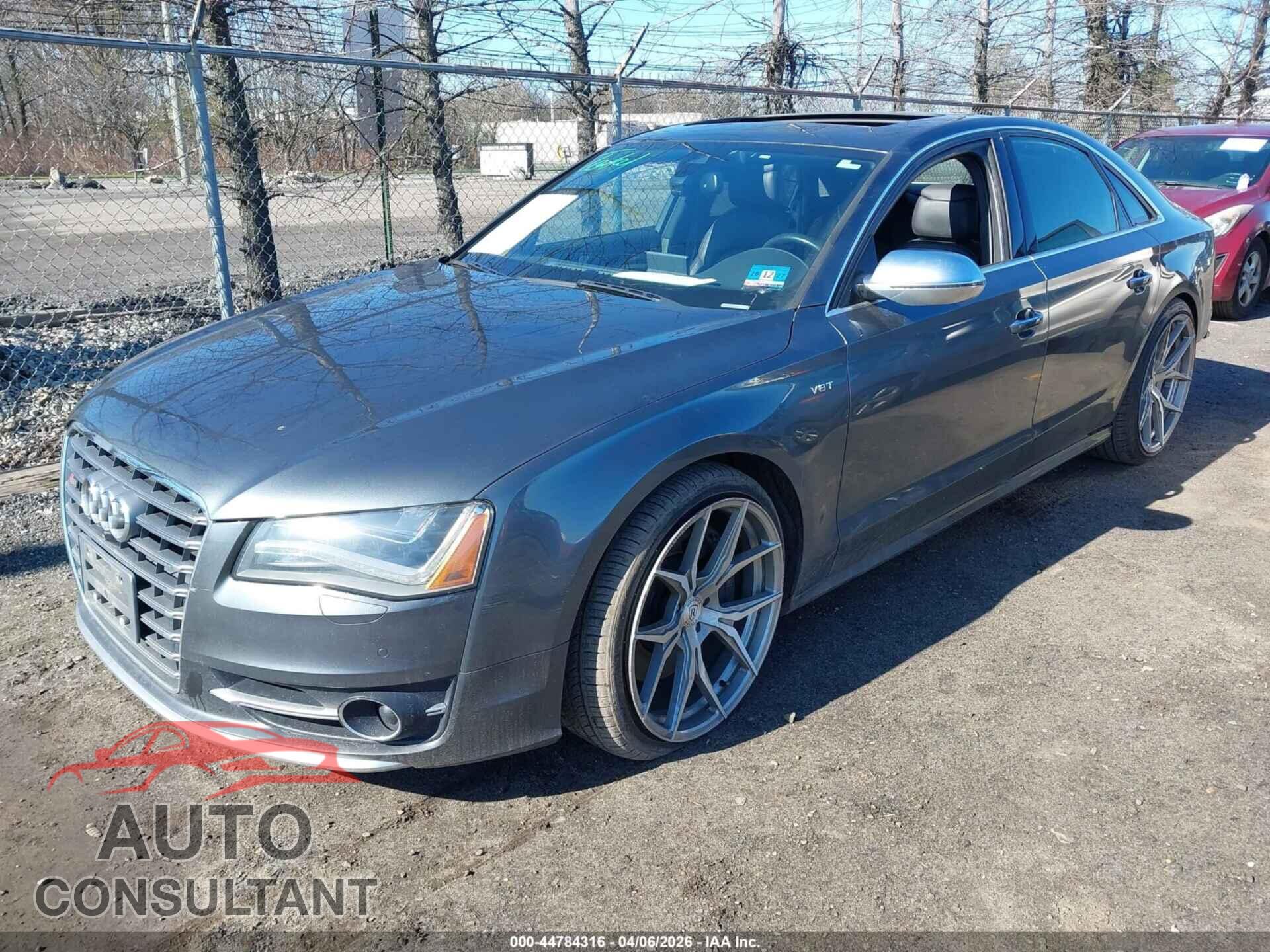 AUDI S8 2013 - WAUD2AFD4DN017319
