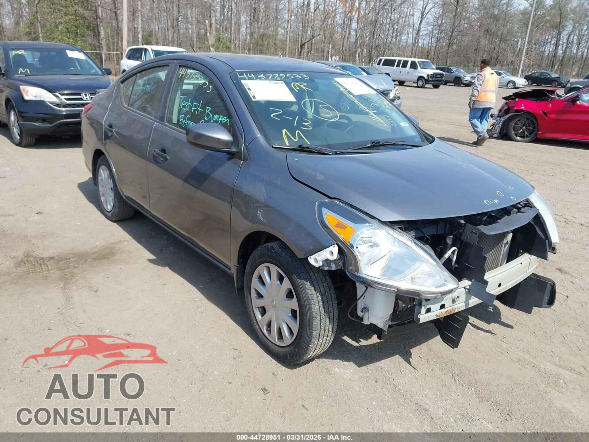 NISSAN VERSA 2019 - 3N1CN7AP3KL804496