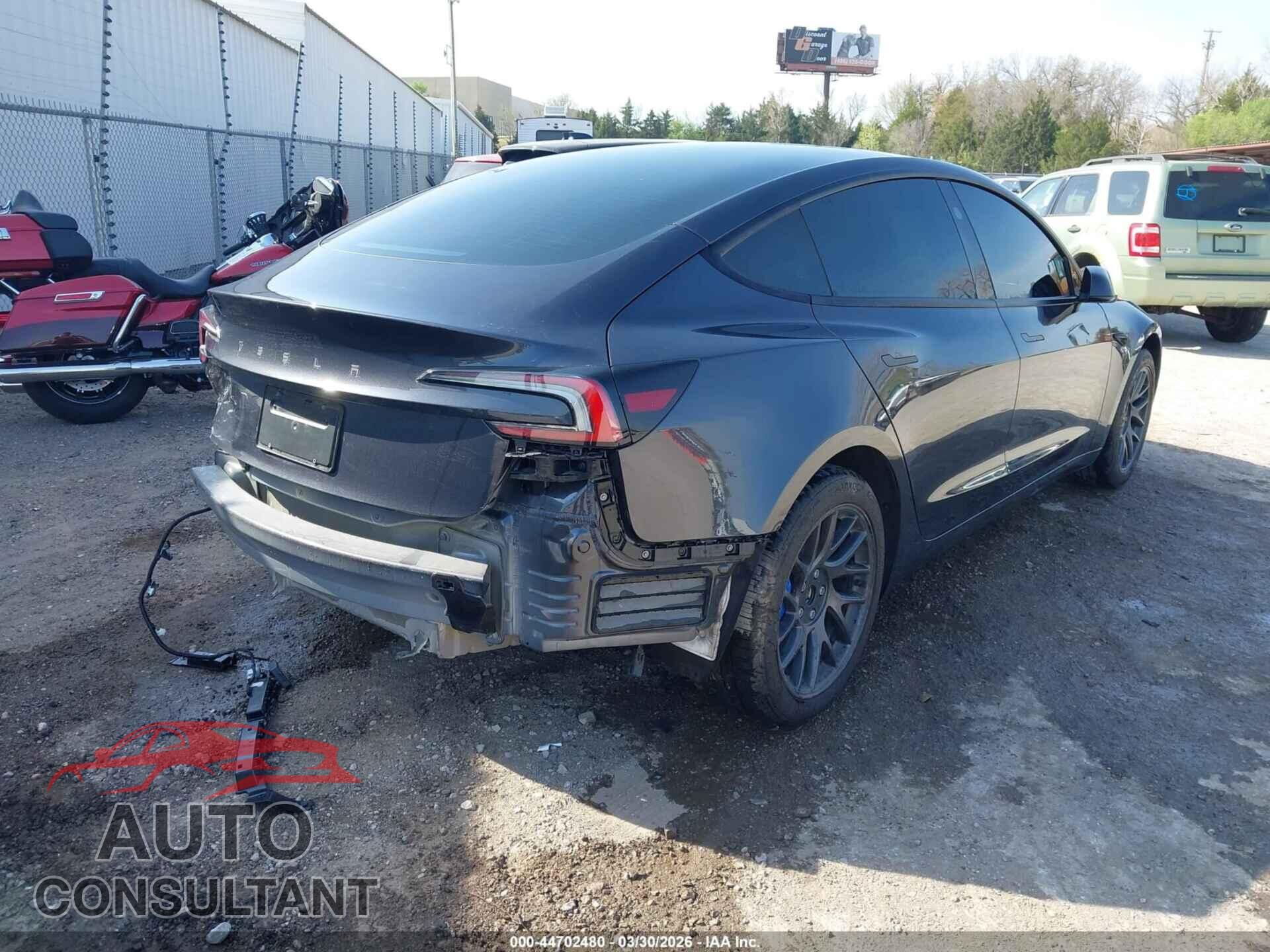 TESLA MODEL 3 2024 - 5YJ3E1EA6RF836089