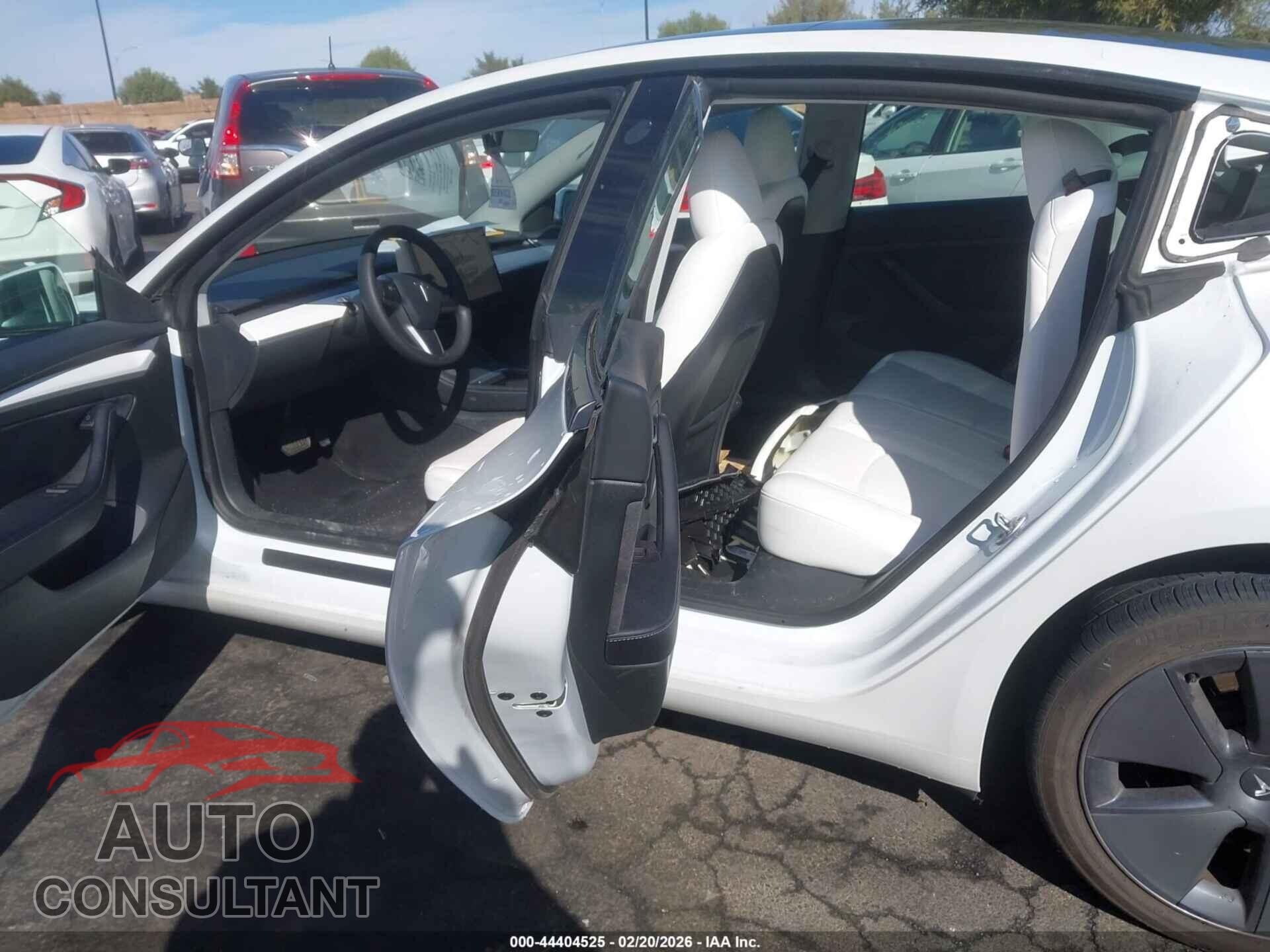 TESLA MODEL 3 2023 - 5YJ3E1EA0PF563941
