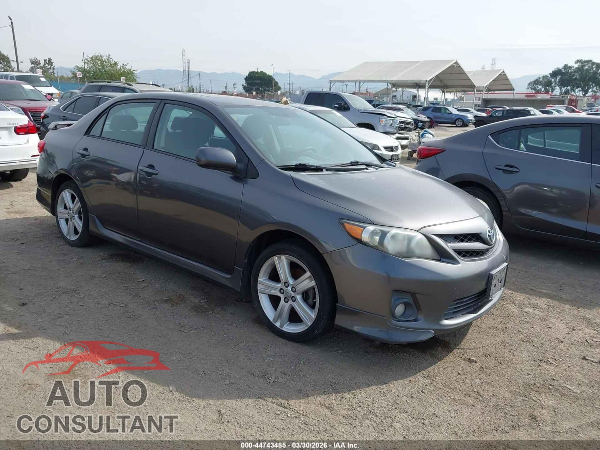 TOYOTA COROLLA 2013 - 5YFBU4EE0DP220663