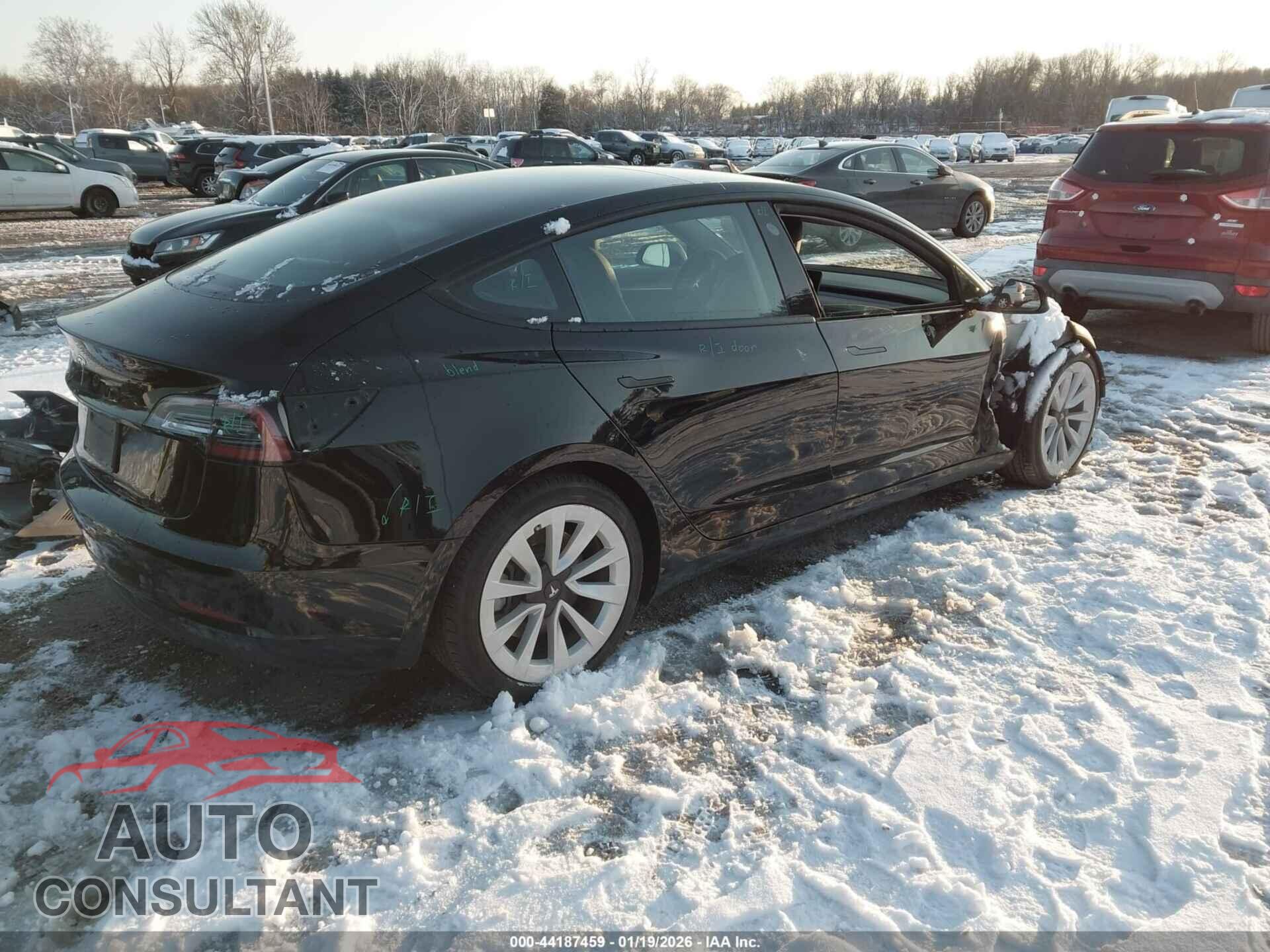 TESLA MODEL 3 2023 - 5YJ3E1EAXPF451177