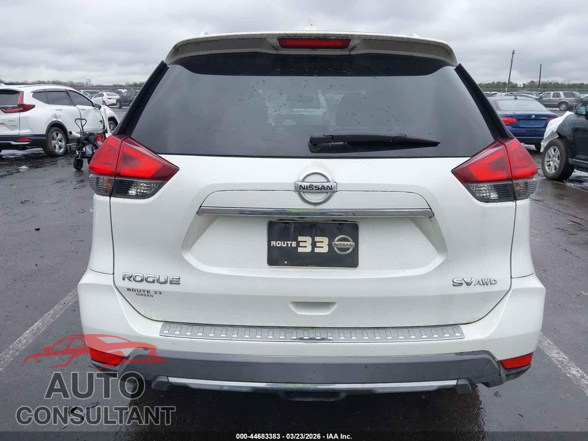 NISSAN ROGUE 2017 - KNMAT2MV9HP562012