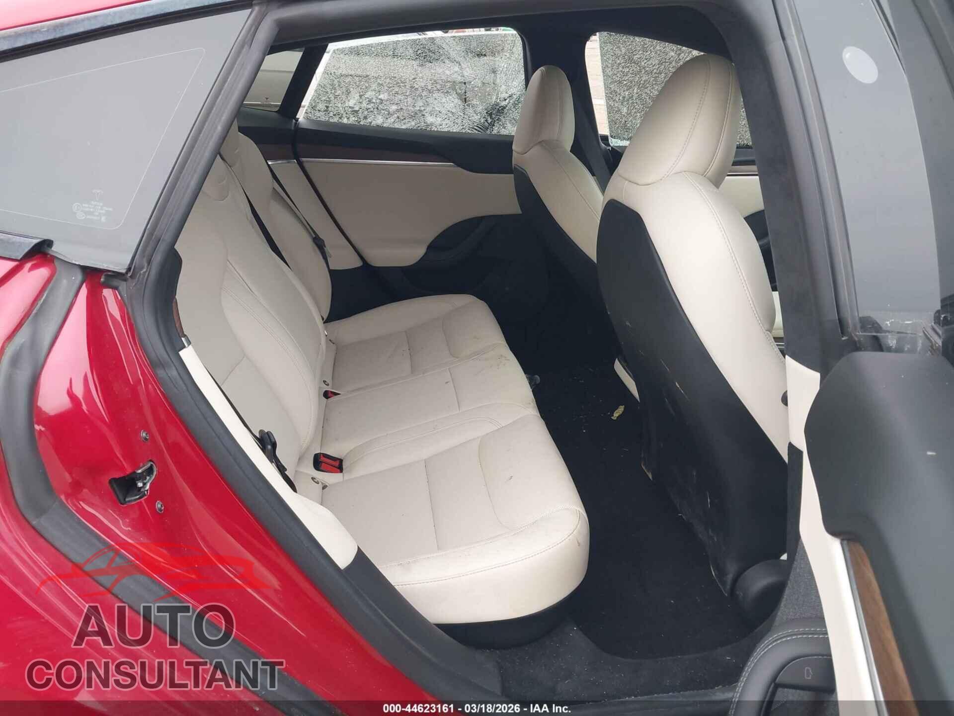 TESLA MODEL S 2021 - 5YJSA1E54MF454565