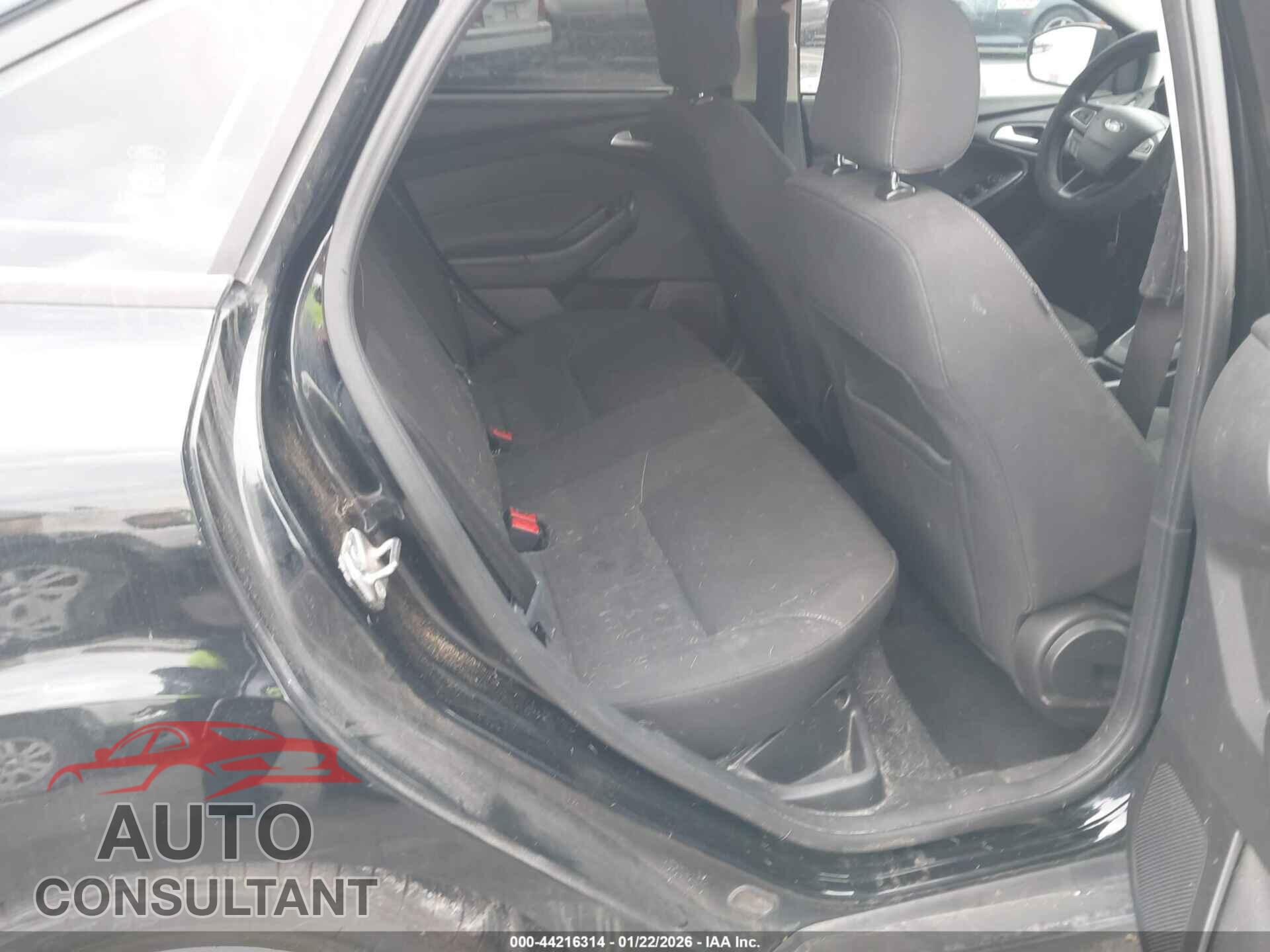 FORD FOCUS 2016 - 1FADP3FE9GL216073