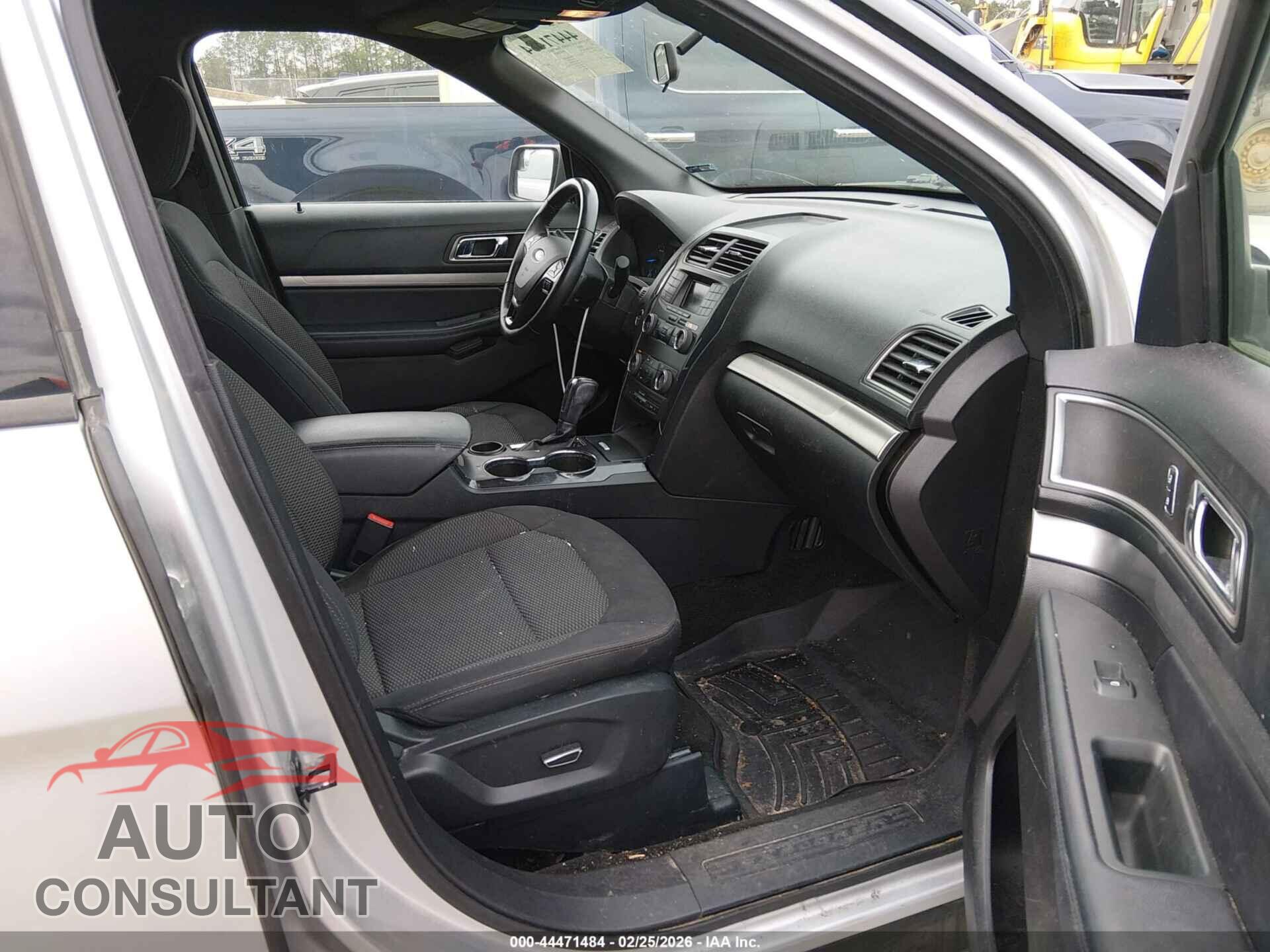 FORD EXPLORER 2018 - 1FM5K7D83JGB15107