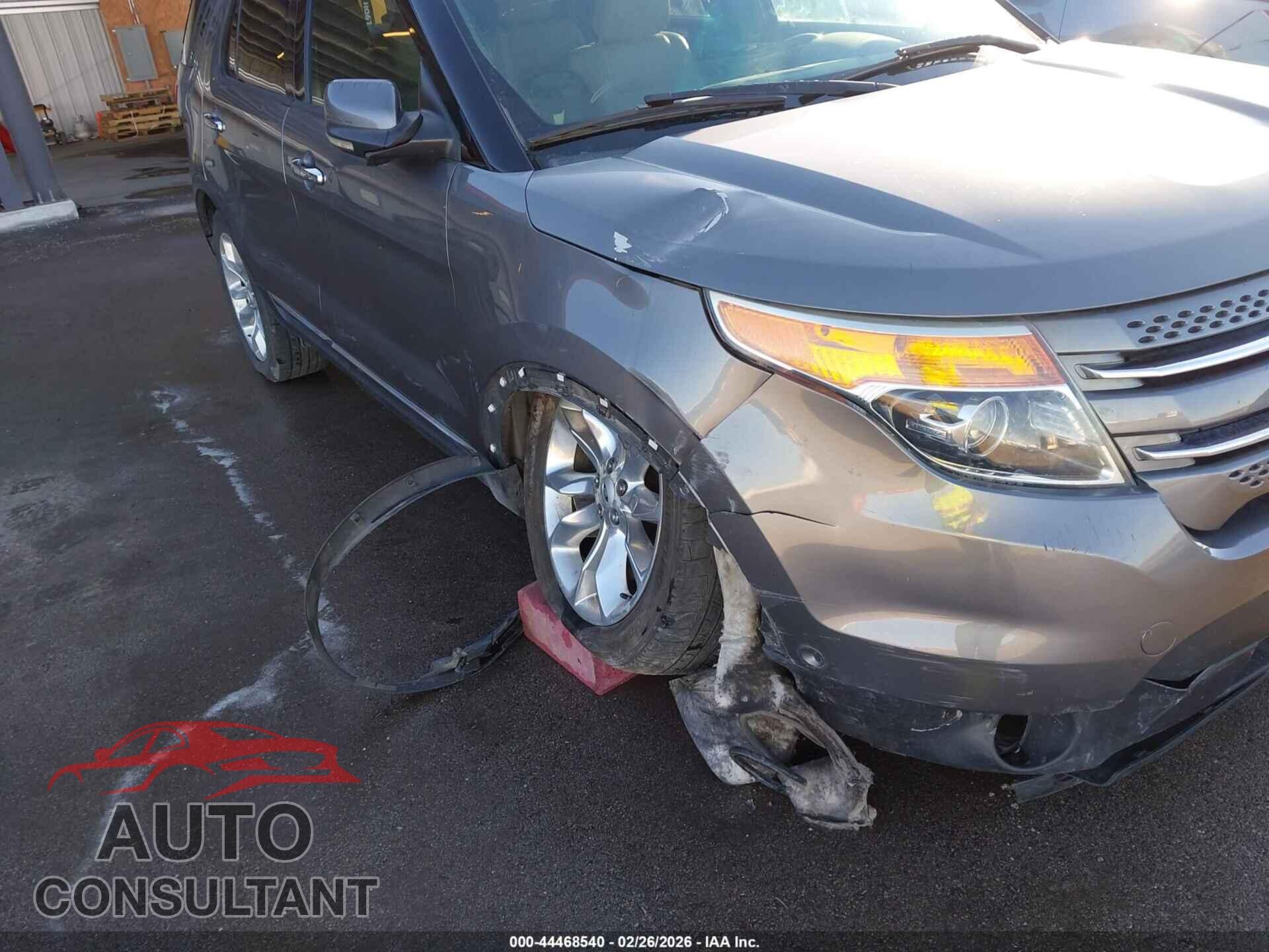 FORD EXPLORER 2013 - 1FM5K7F88DGA79285
