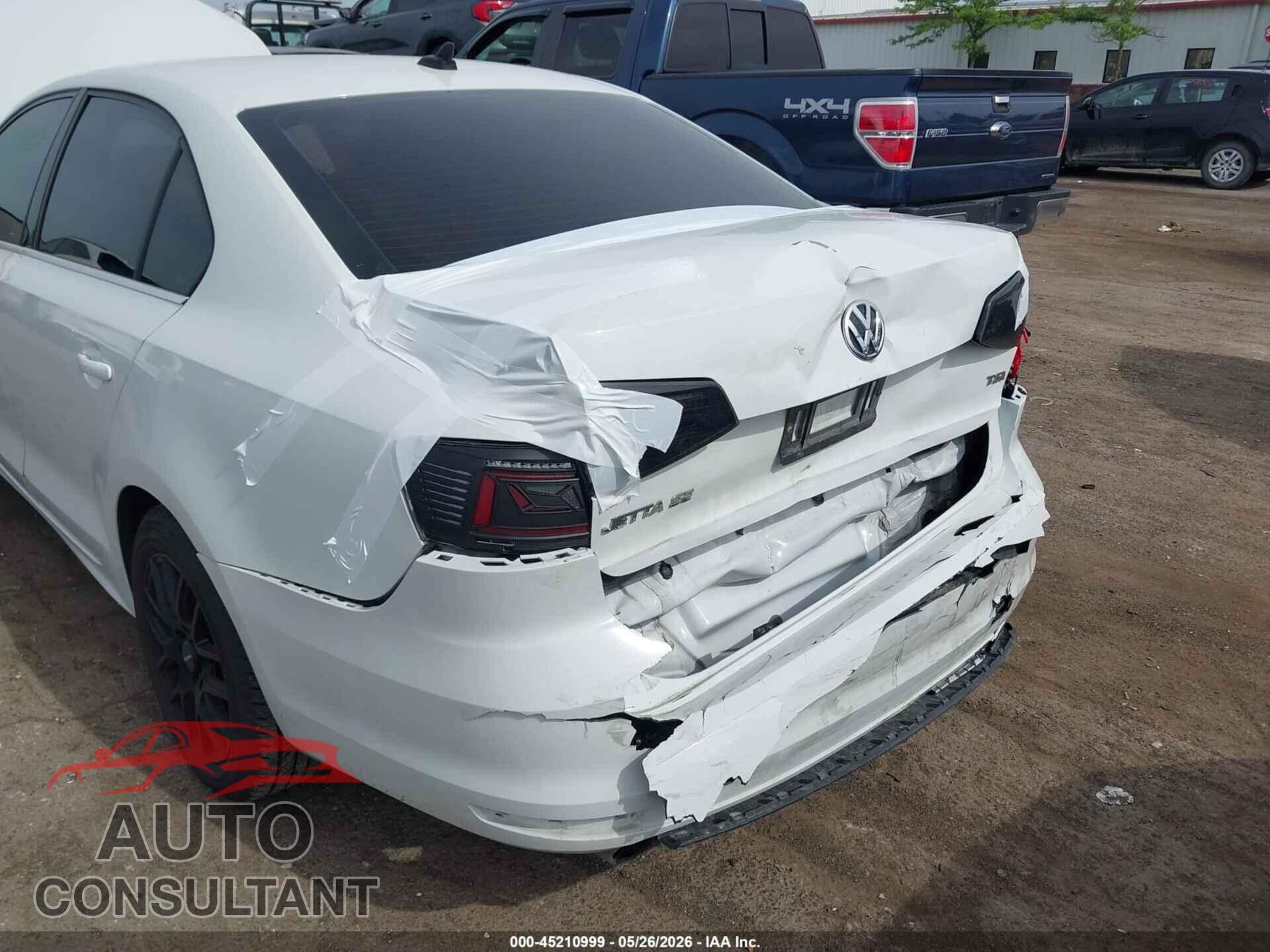 VOLKSWAGEN JETTA 2017 - 3VWDB7AJ7HM399703