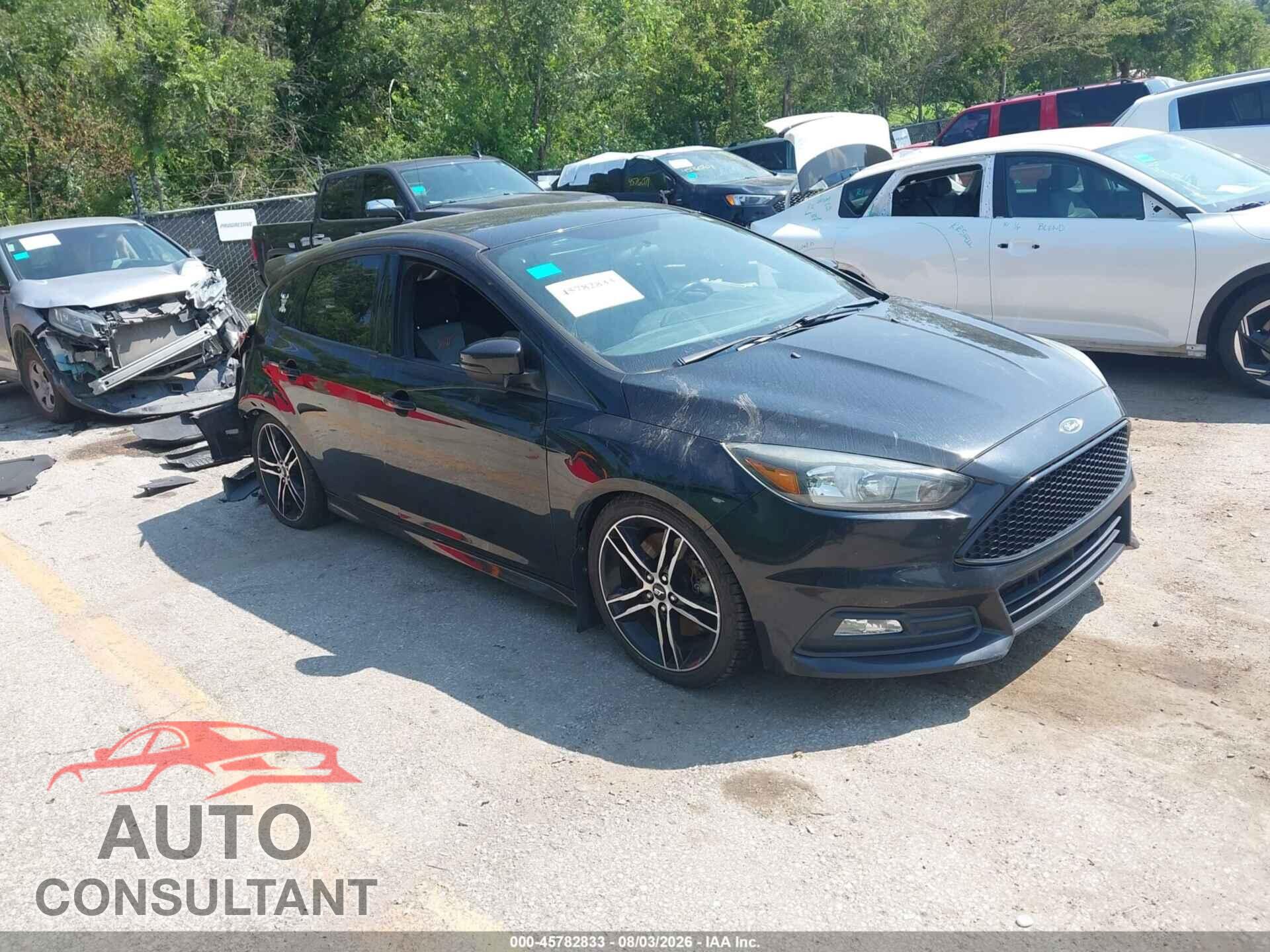 FORD FOCUS 2015 - 1FADP3L98FL240838