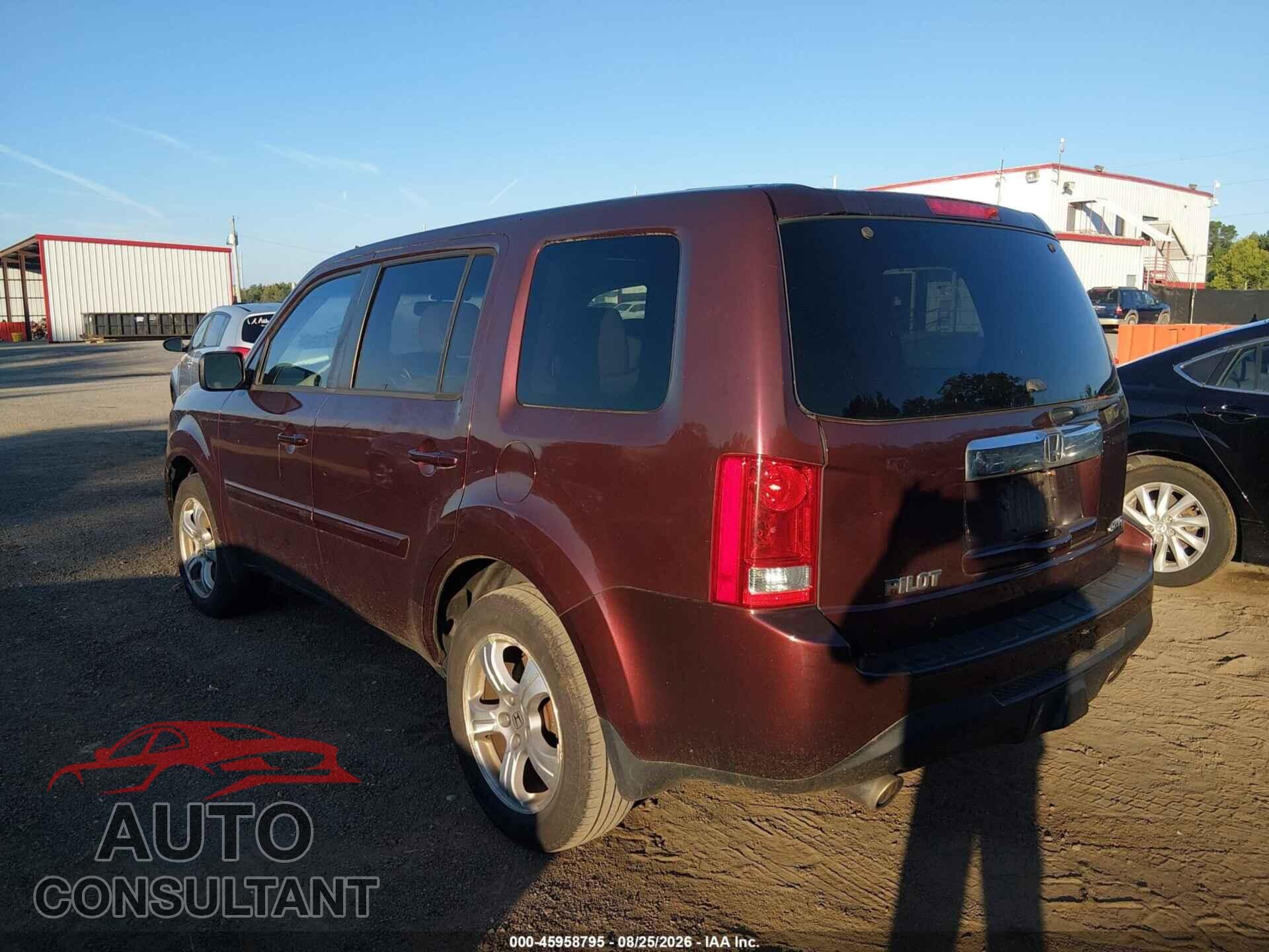 HONDA PILOT 2013 - 5FNYF4H5XDB013676