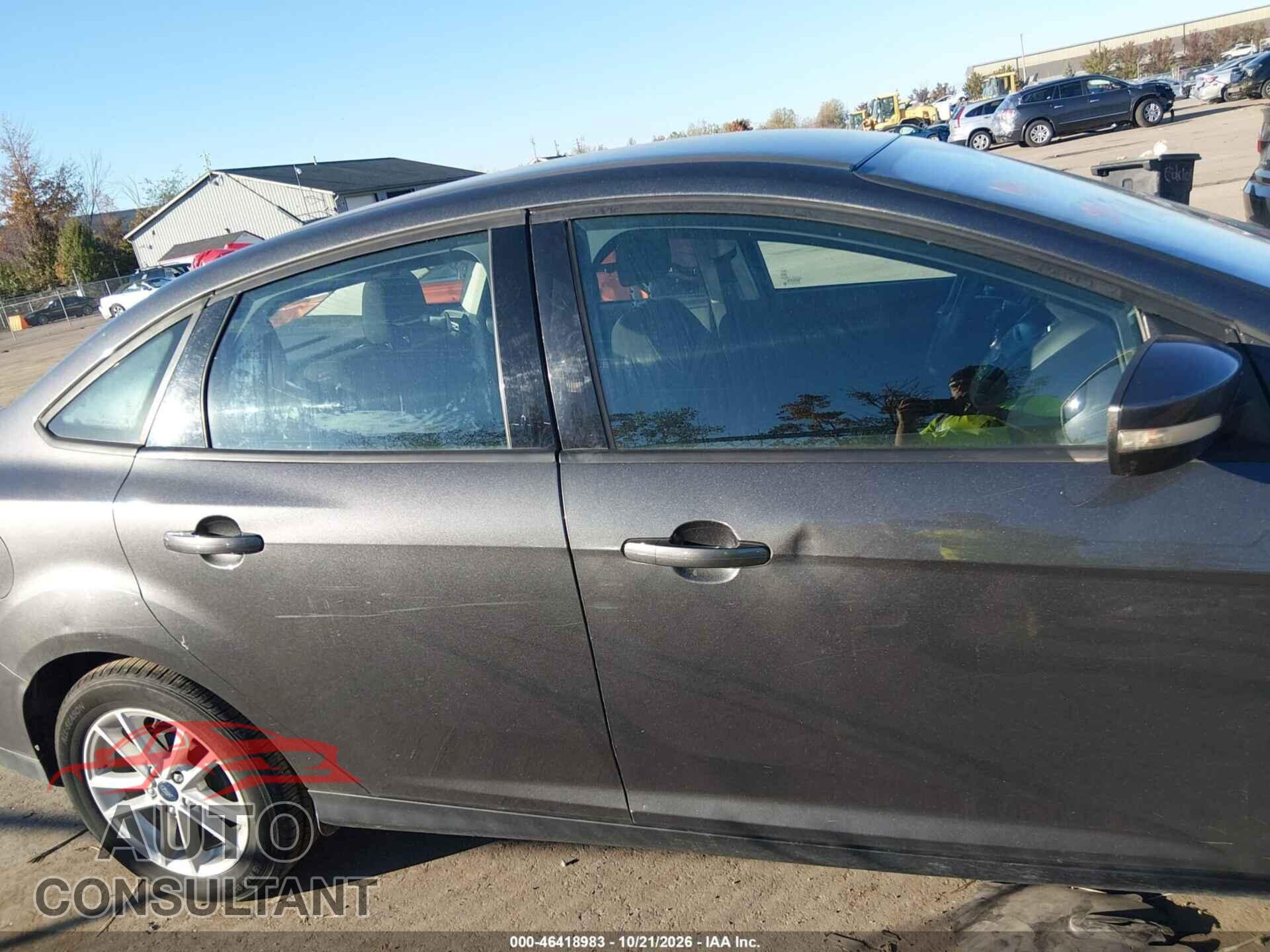 FORD FOCUS 2017 - 1FADP3F28HL311327