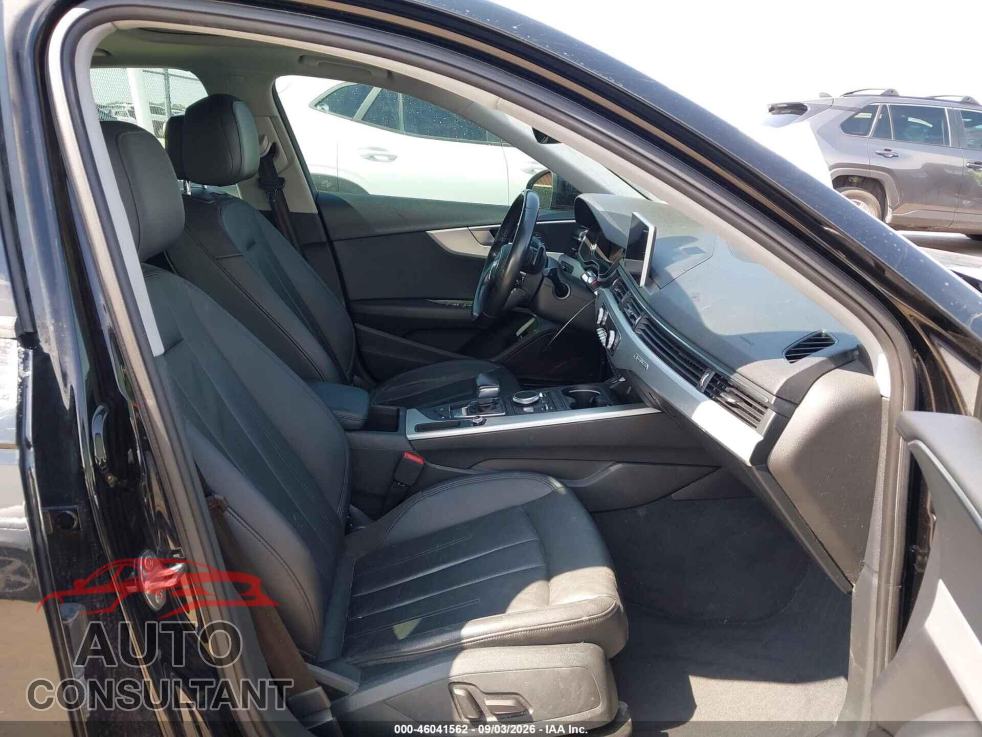 AUDI A4 2017 - WAUDNAF4XHN043873