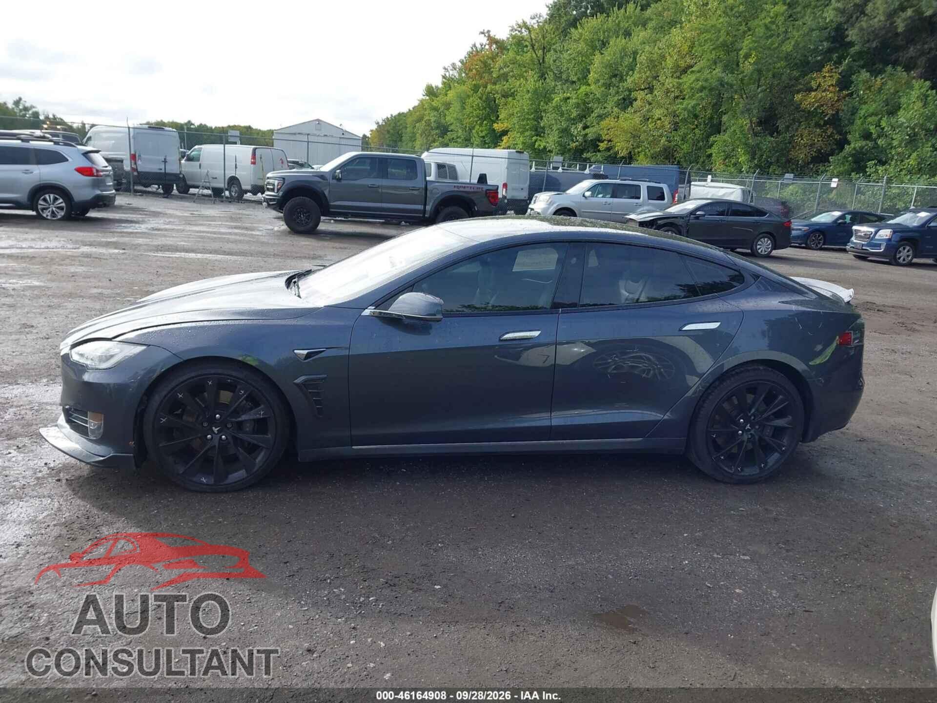 TESLA MODEL S 2017 - 5YJSA1E22HF199779