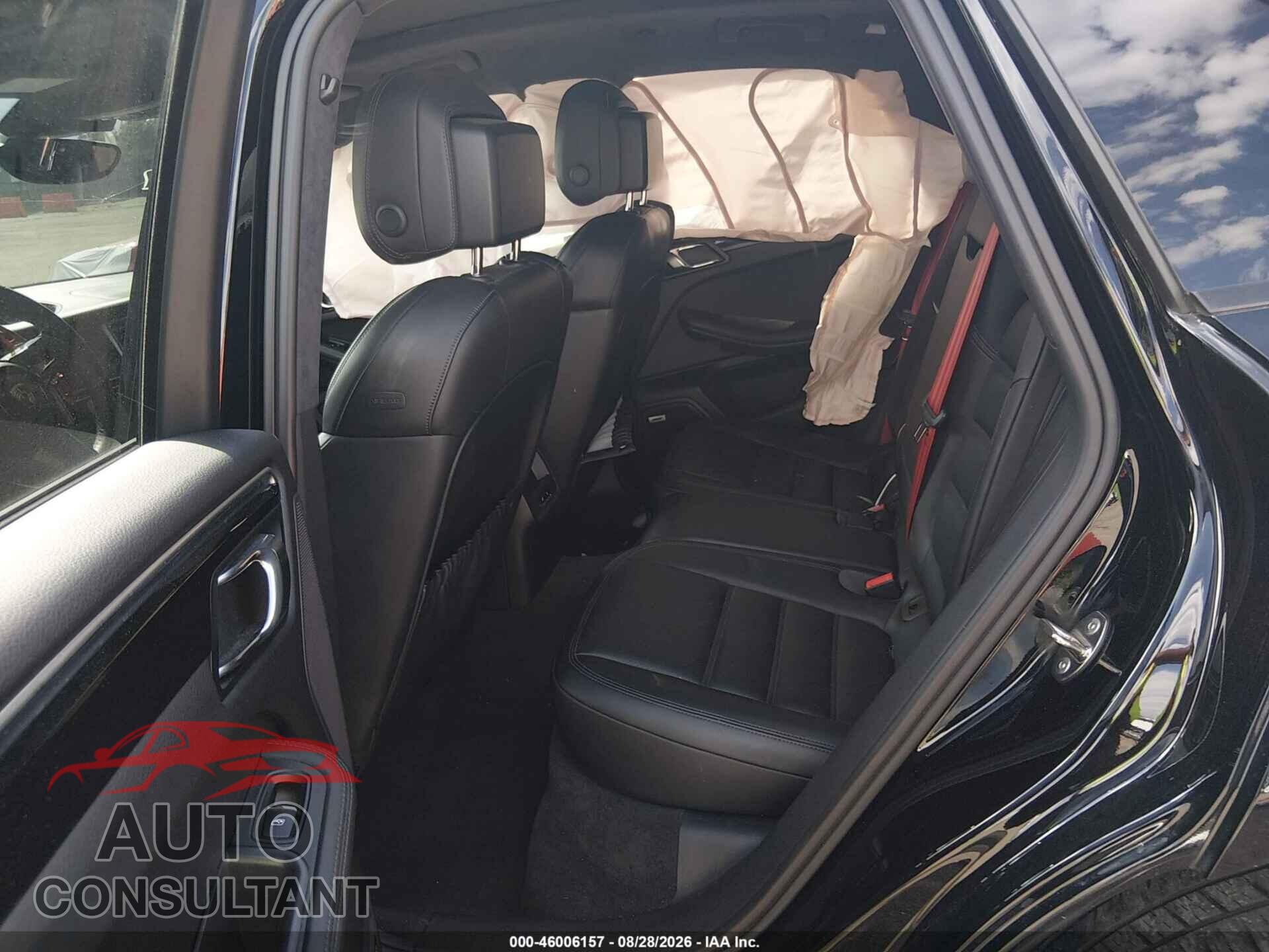 PORSCHE MACAN 2015 - WP1AF1A57FLB93093
