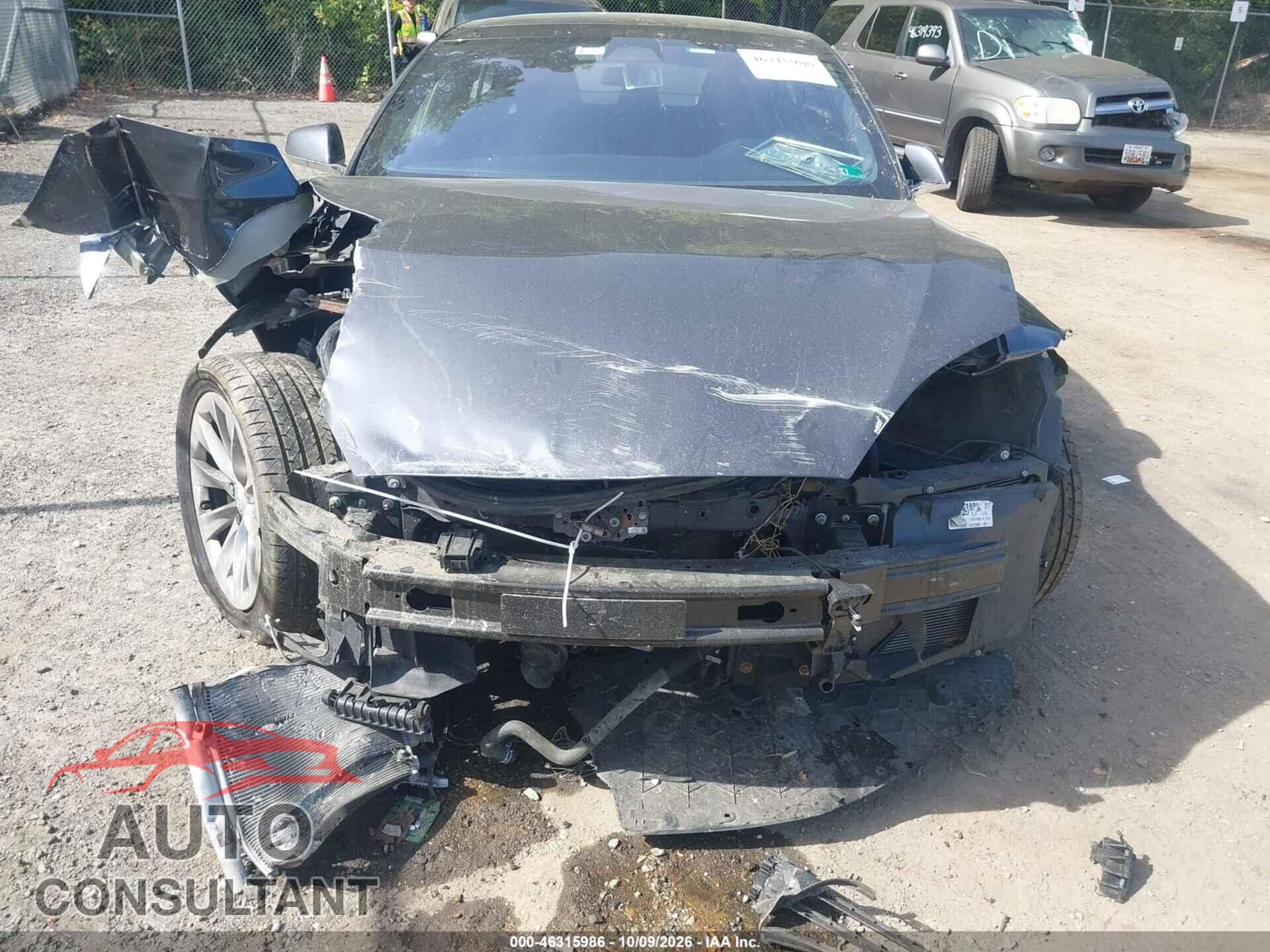 TESLA MODEL S 2018 - 5YJSA1E24JF263231