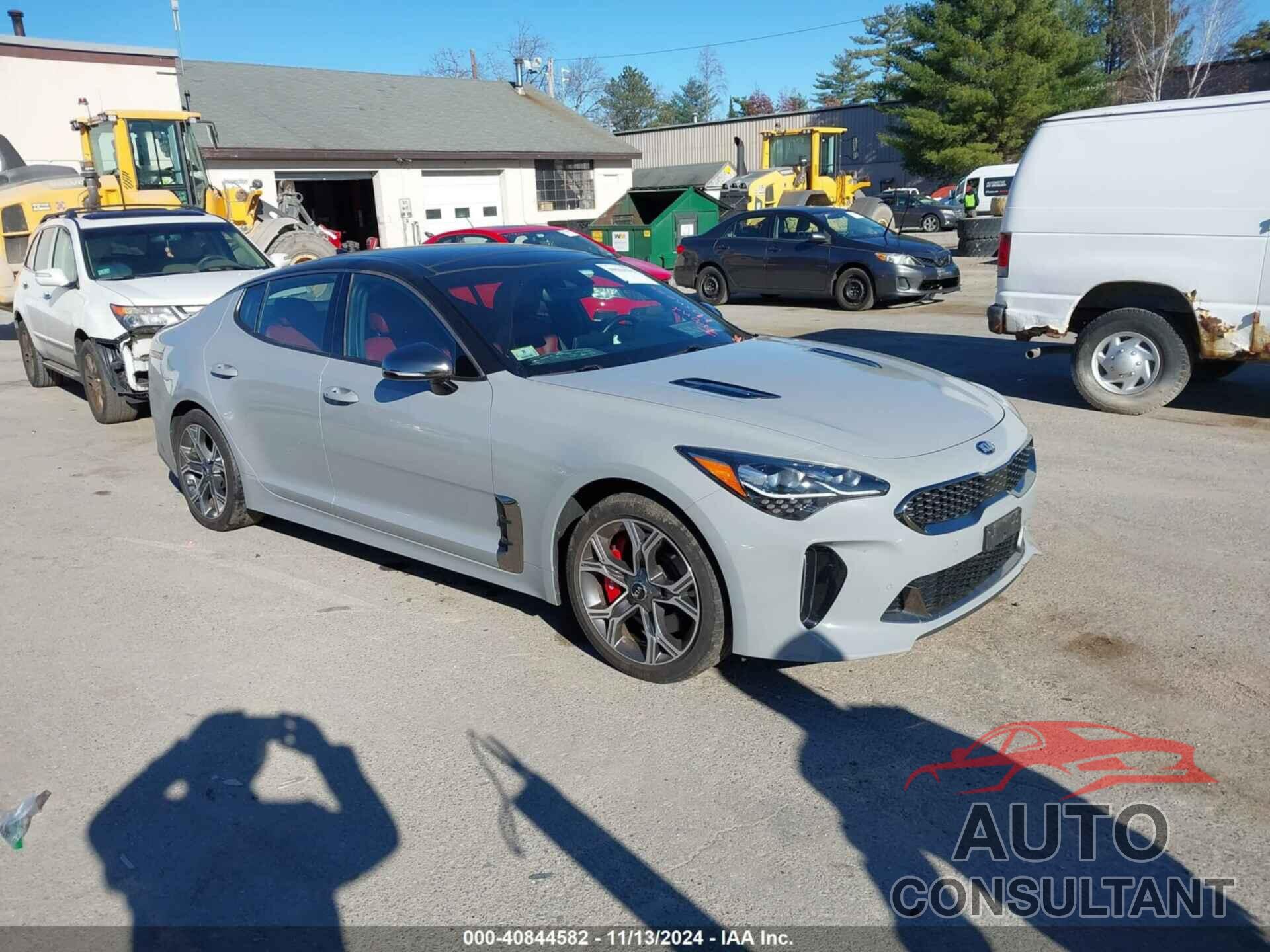 KIA STINGER 2019 - KNAE45LC6K6046801
