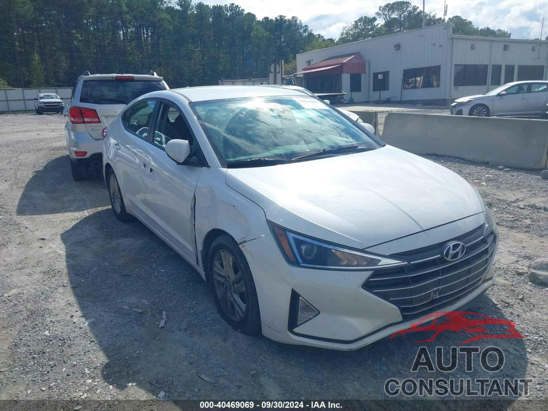 HYUNDAI ELANTRA 2019 - 5NPD84LF4KH466344