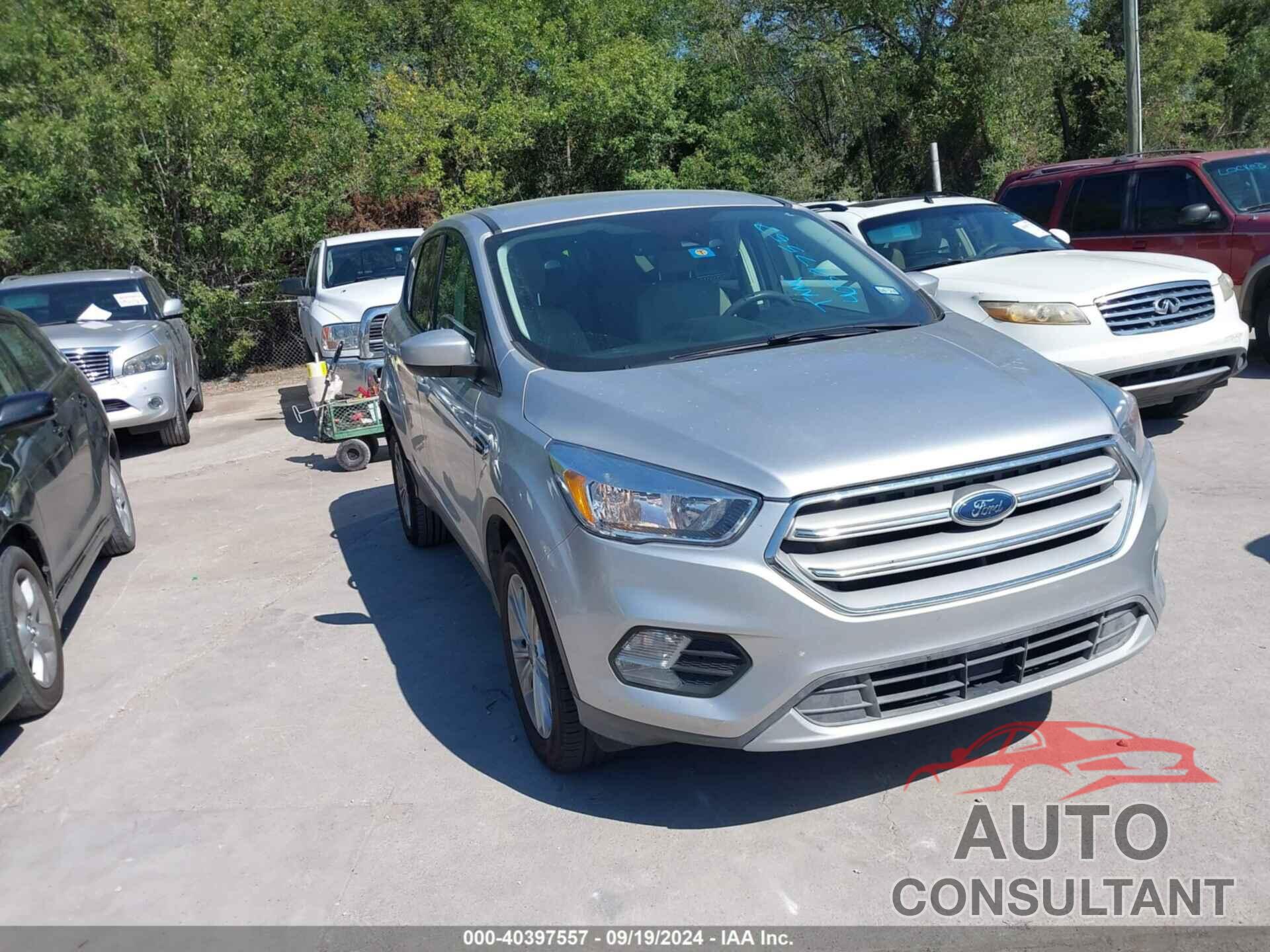 FORD ESCAPE 2019 - 1FMCU0GD1KUB30984