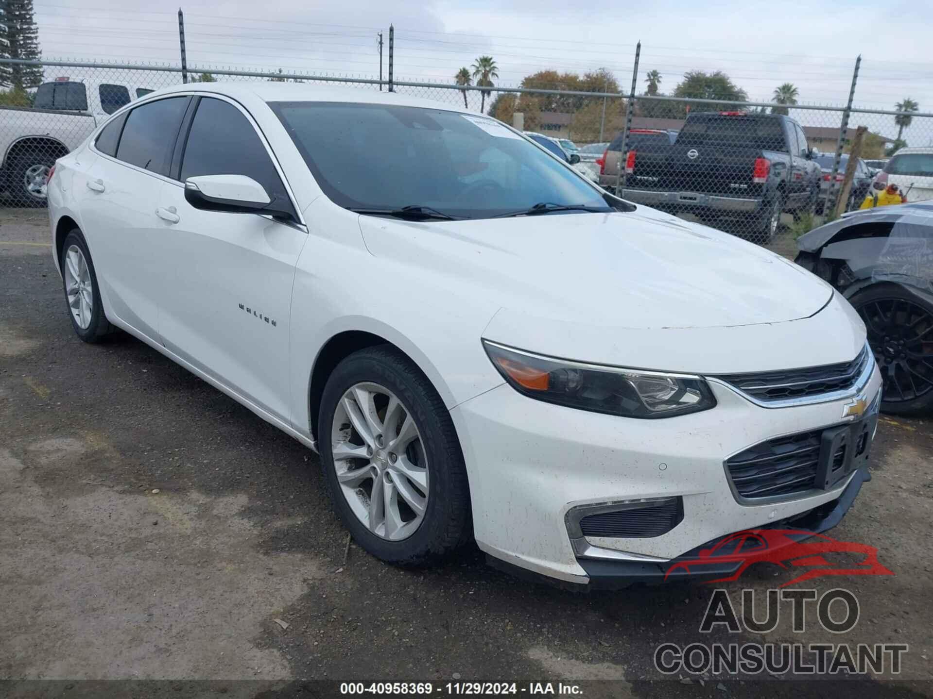 CHEVROLET MALIBU 2017 - 1G1ZE5ST3HF175051