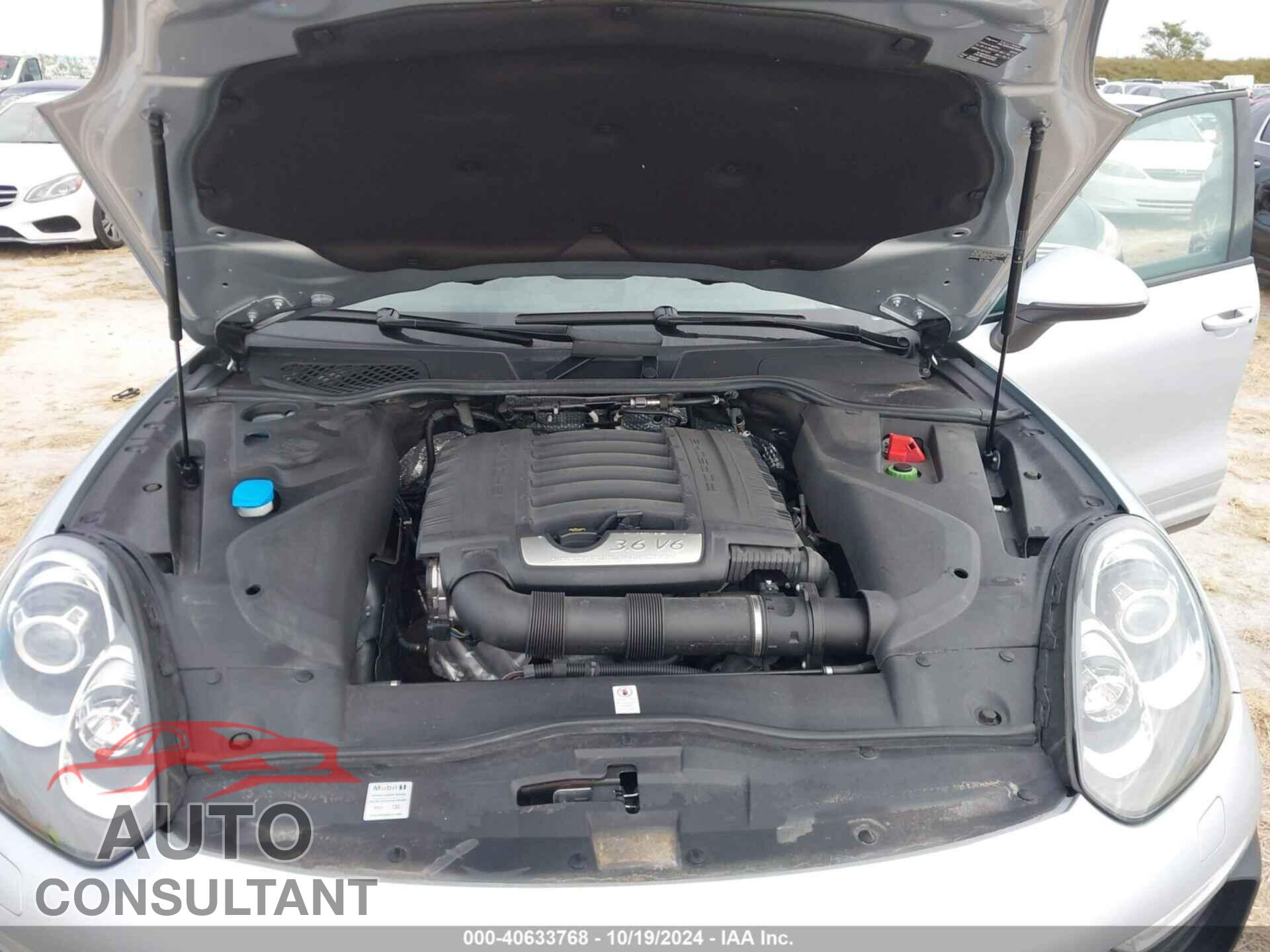 PORSCHE CAYENNE 2018 - WP1AA2A29JKA02122