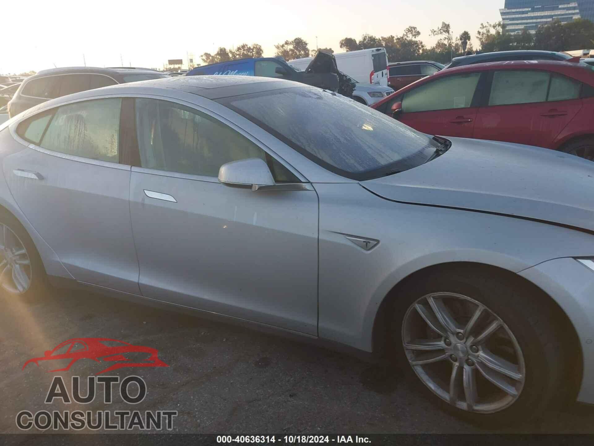 TESLA MODEL S 2015 - 5YJSA1E27FF114657
