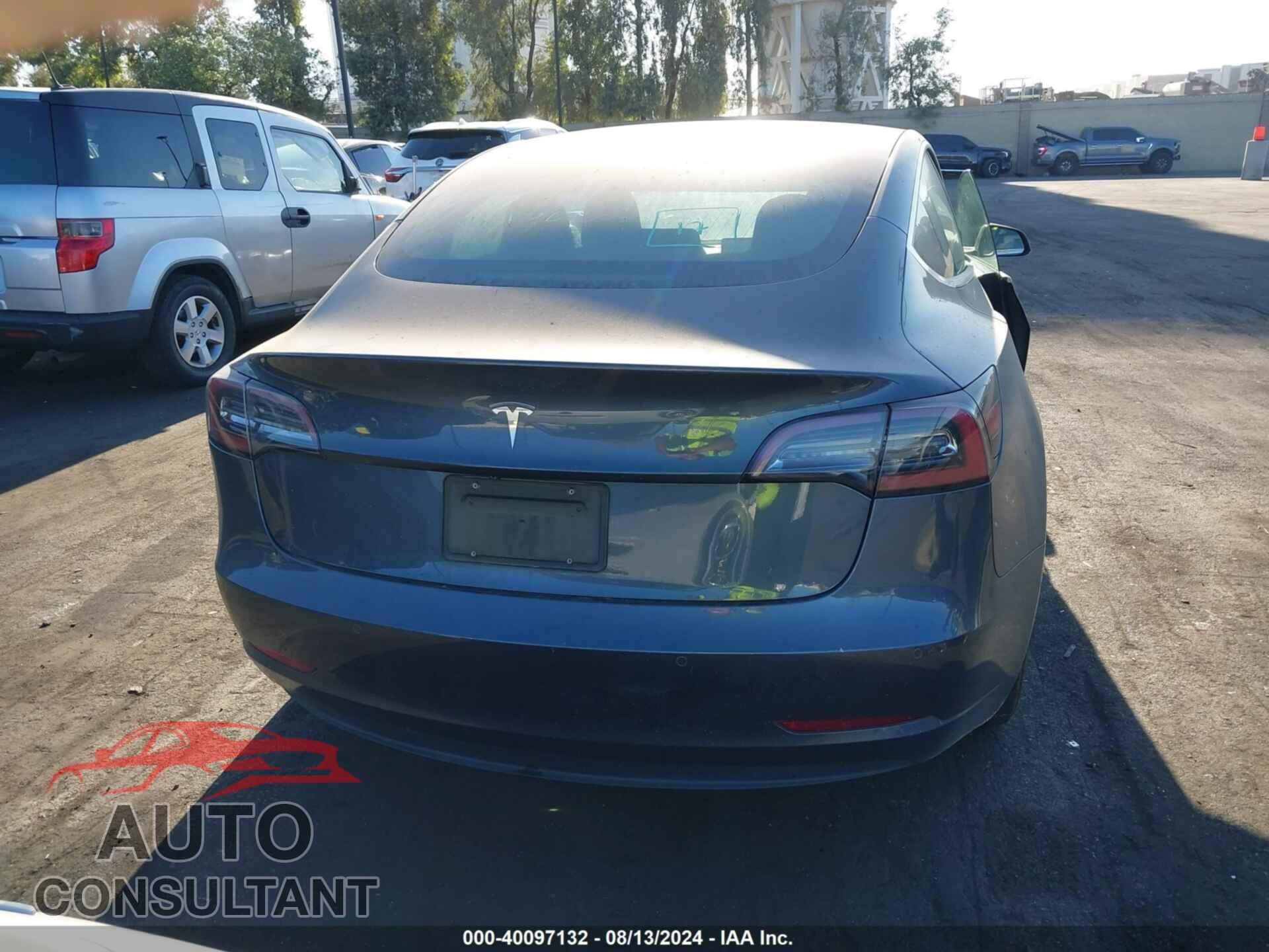 TESLA MODEL 3 2019 - 5YJ3E1EA8KF435715
