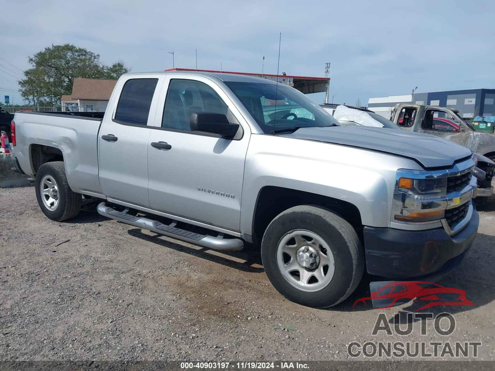 CHEVROLET SILVERADO 1500 2017 - 1GCRCNEH2HZ268789