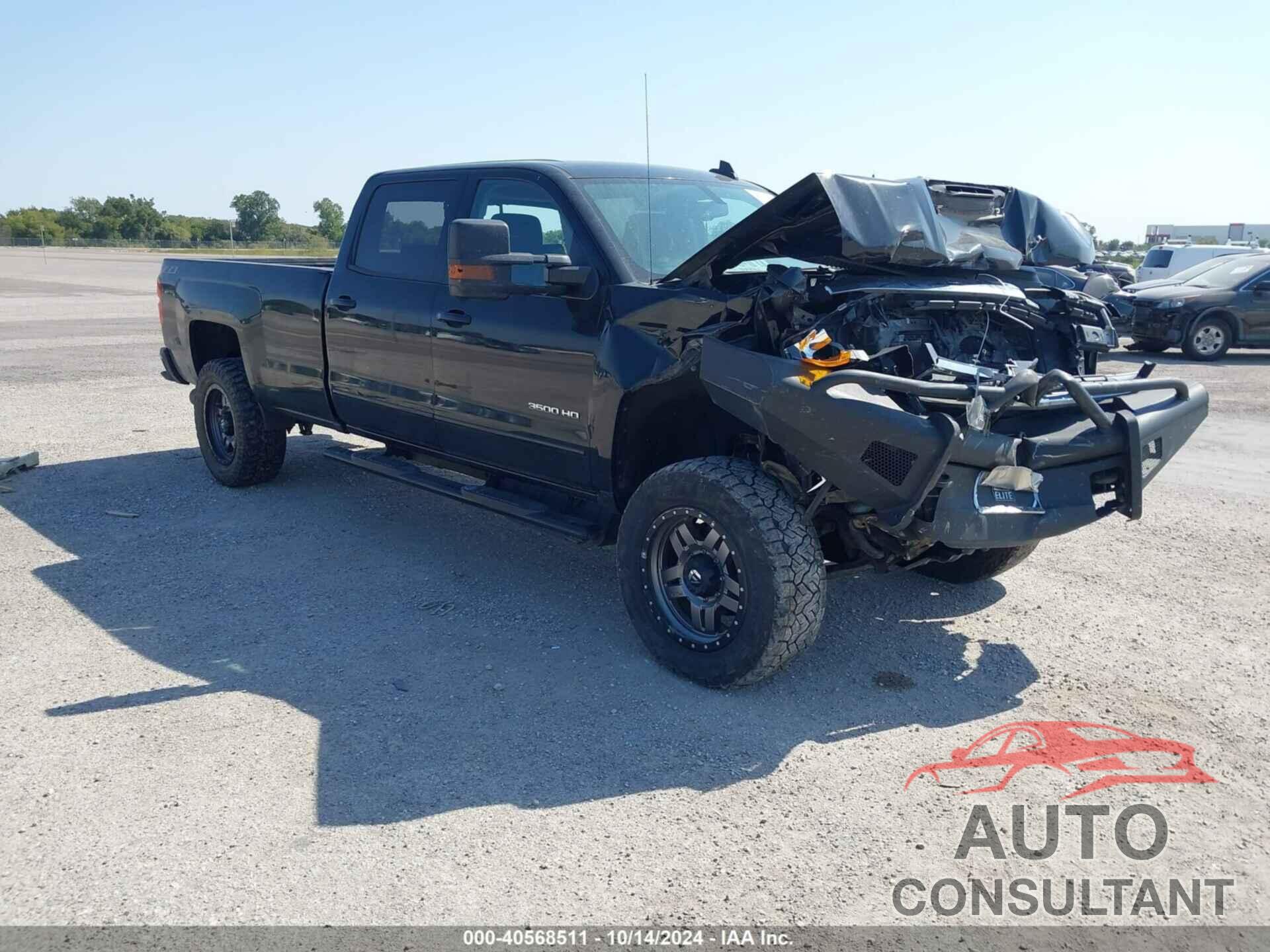 CHEVROLET SILVERADO 2018 - 1GC4KZCY1JF148973