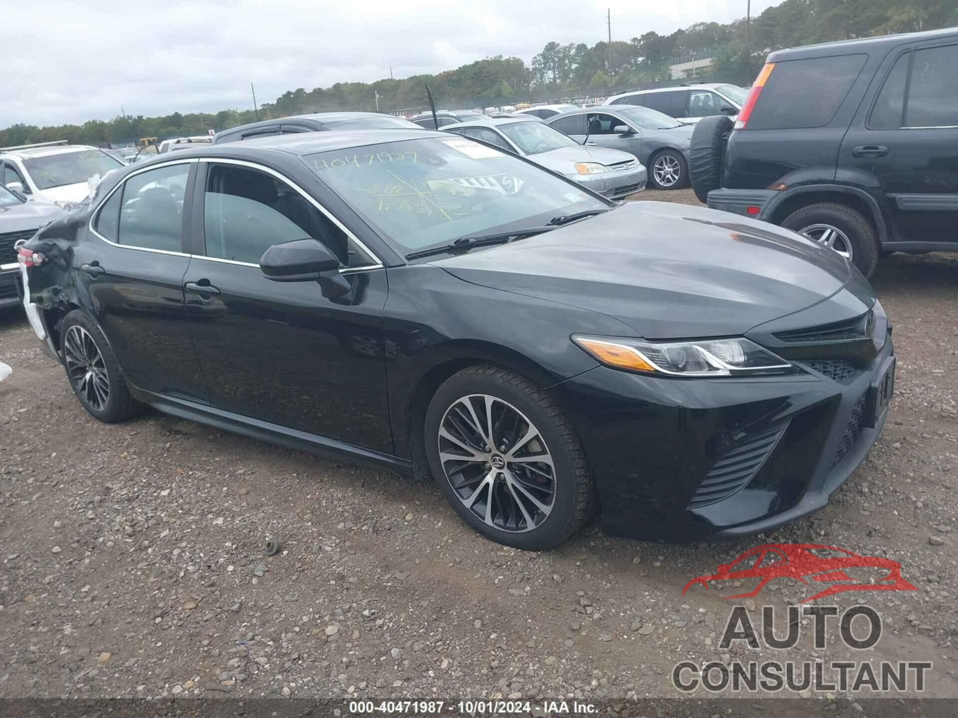 TOYOTA CAMRY 2018 - 4T1B11HK9JU047423