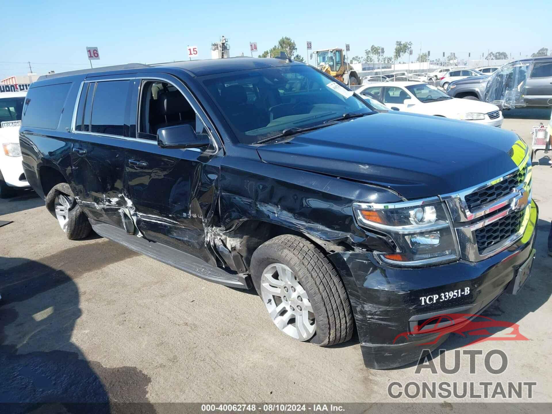 CHEVROLET SUBURBAN 2019 - 1GNSKHKC5KR178064