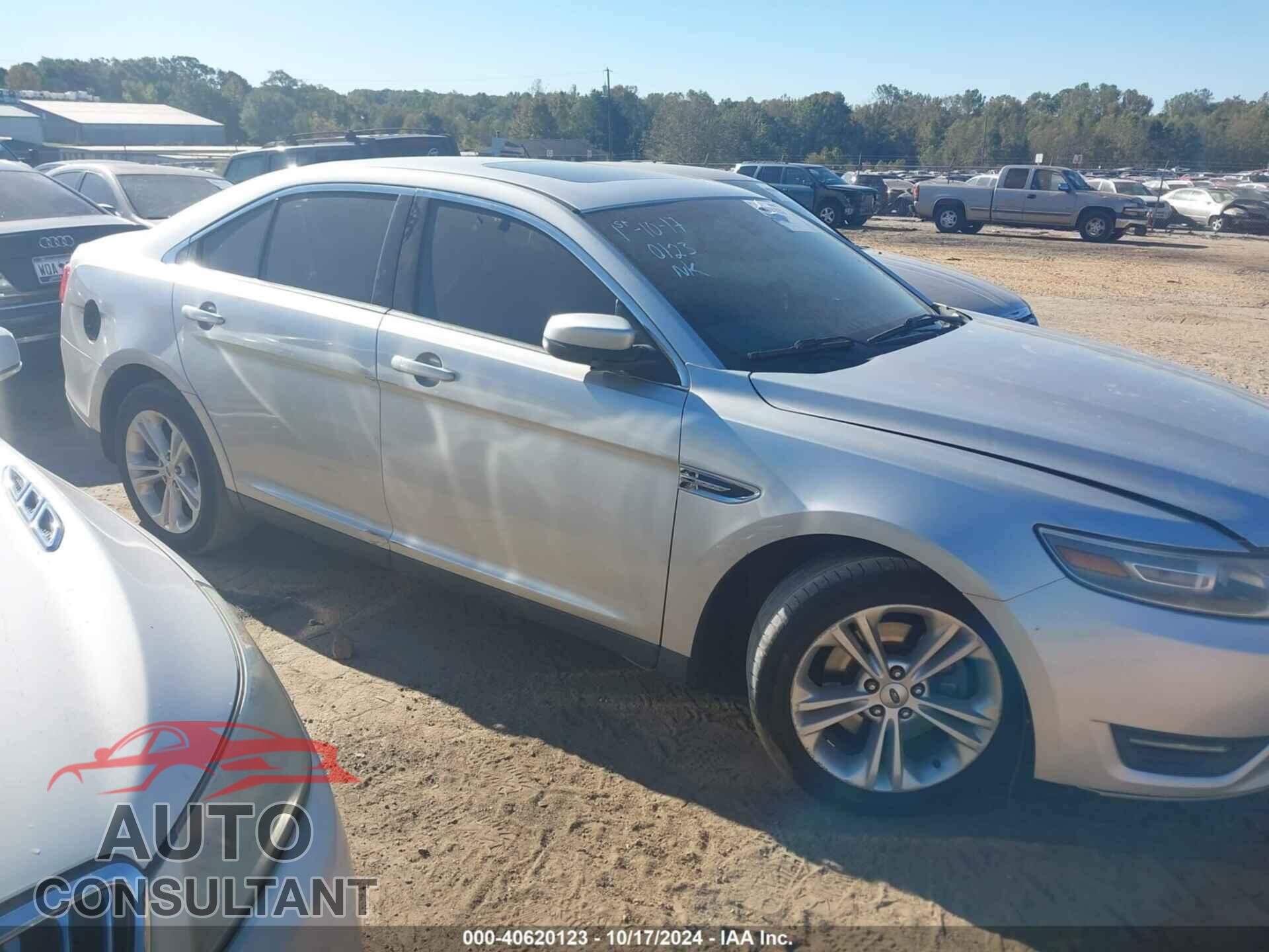 FORD TAURUS 2013 - 1FAHP2E82DG219960