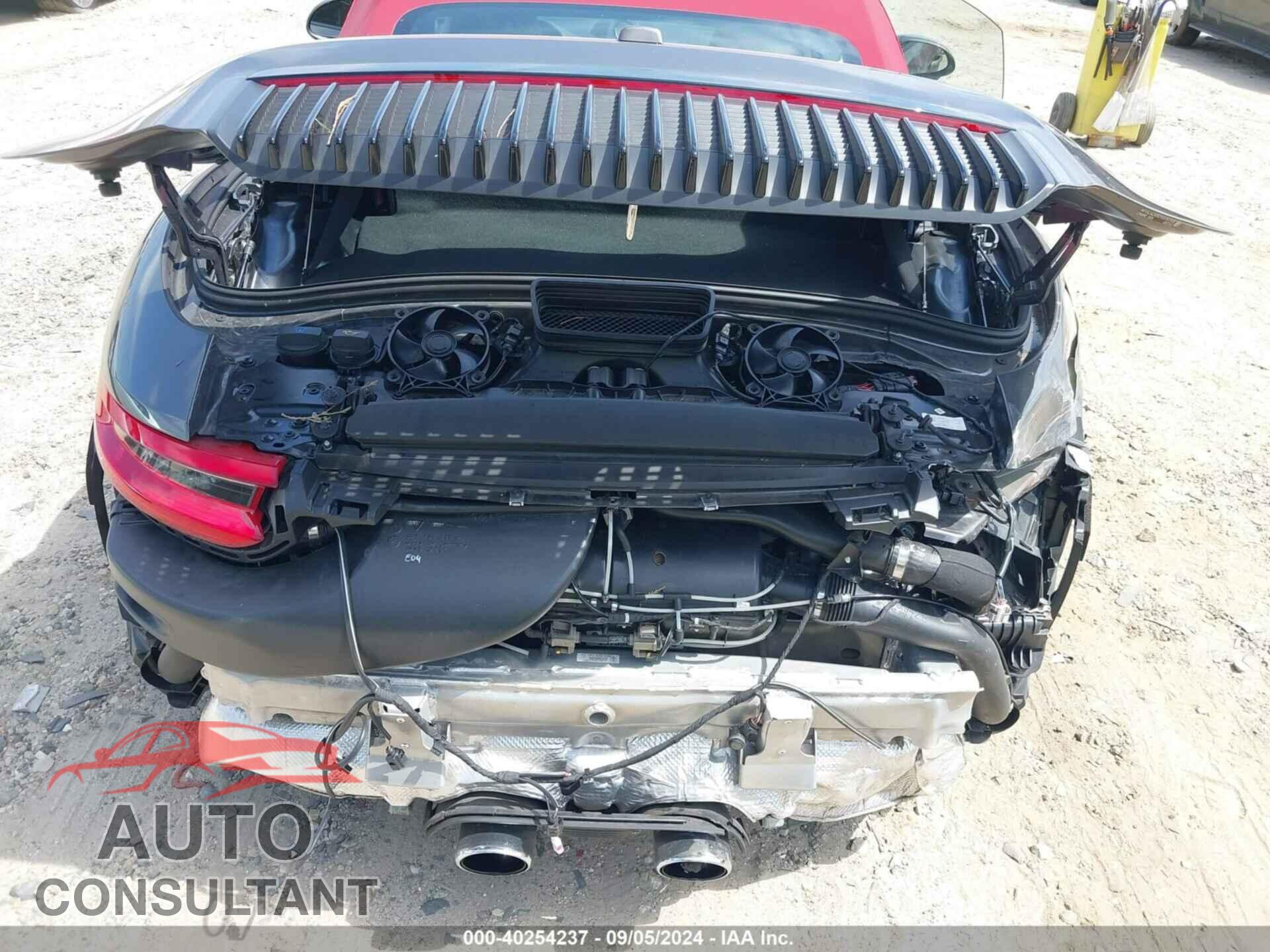 PORSCHE 911 2017 - WP0CA2A92HS141932