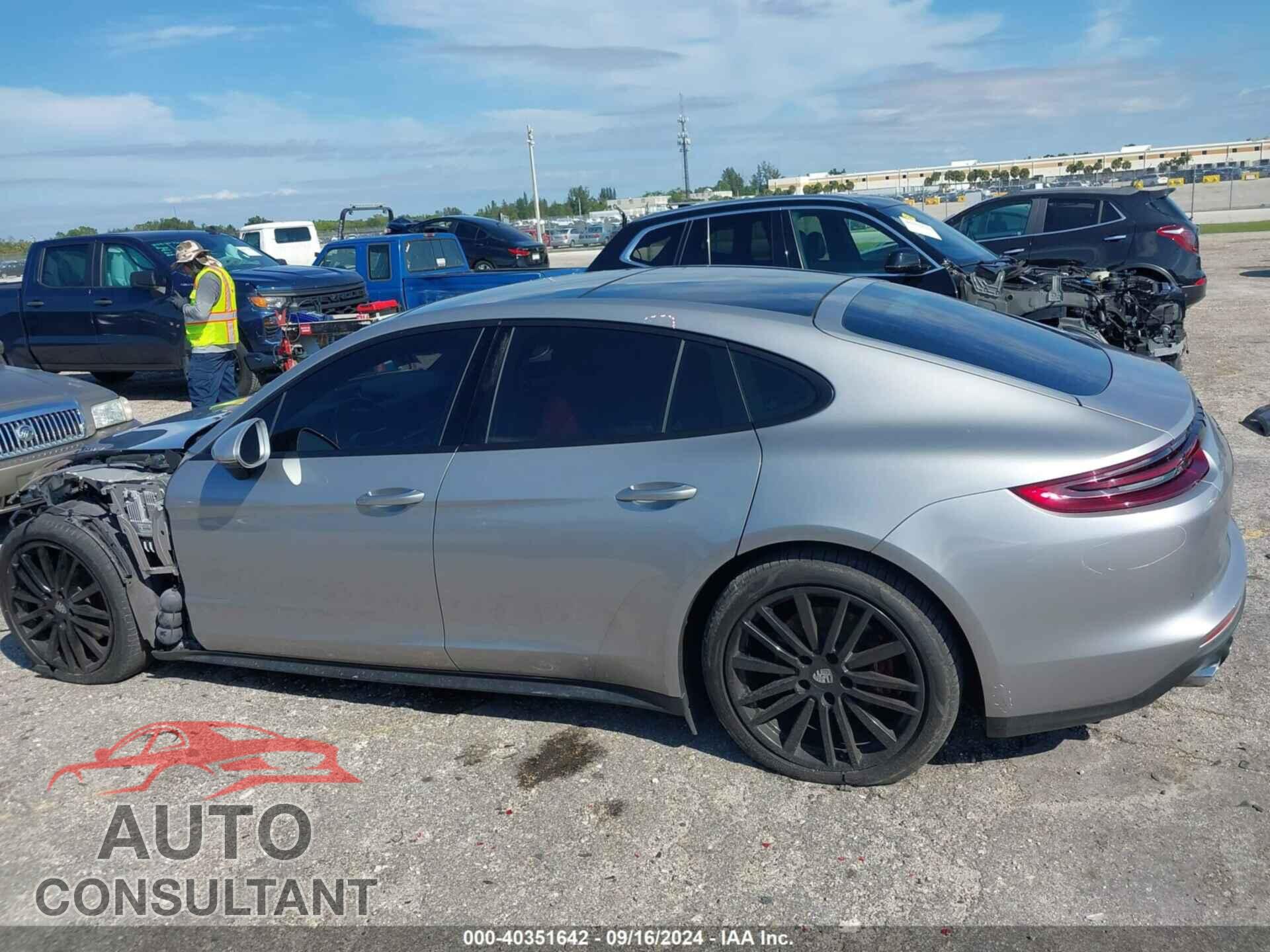 PORSCHE PANAMERA 2020 - WP0AA2A72LL104131