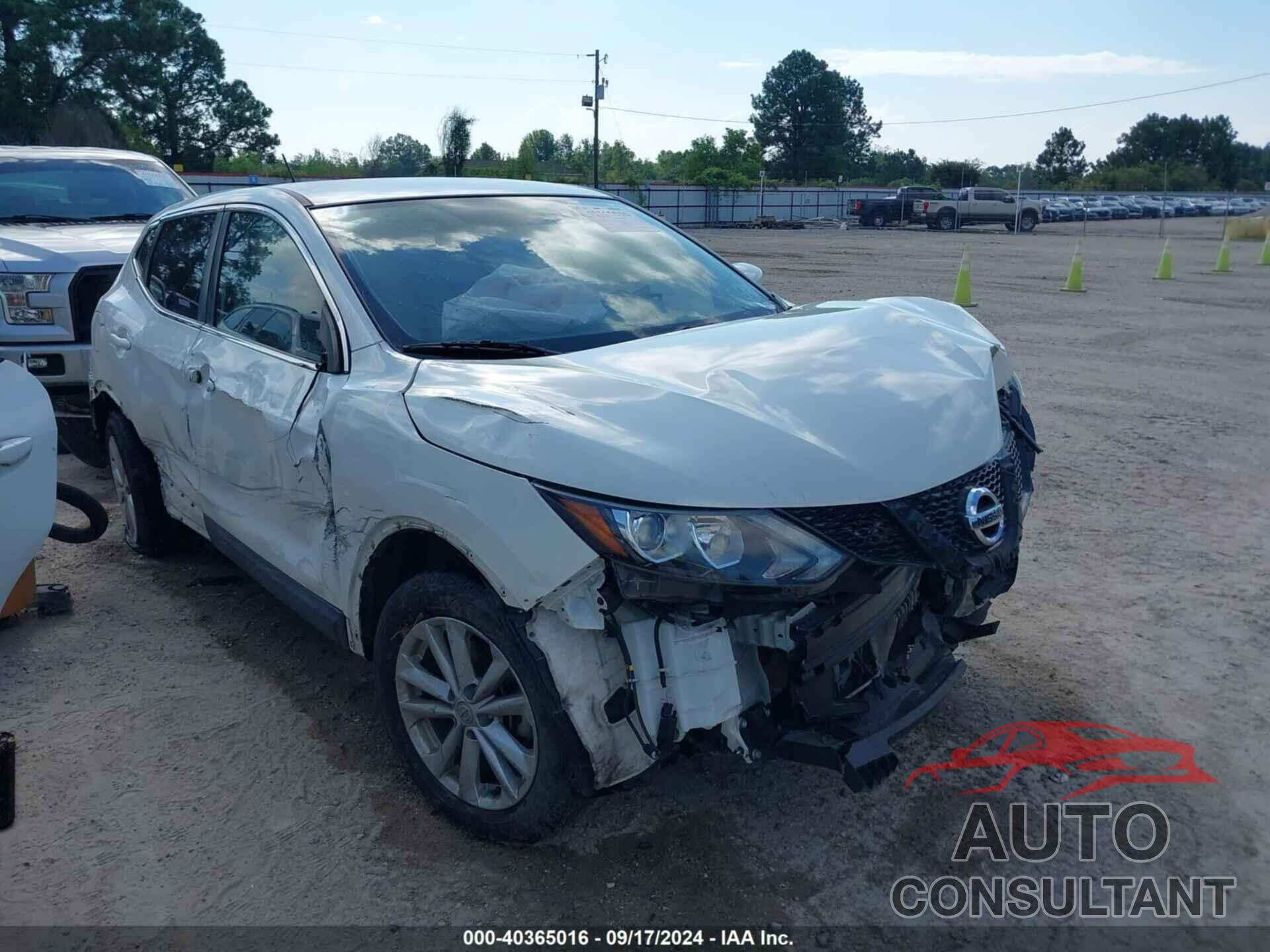 NISSAN ROGUE SPORT 2017 - JN1BJ1CP7HW011108