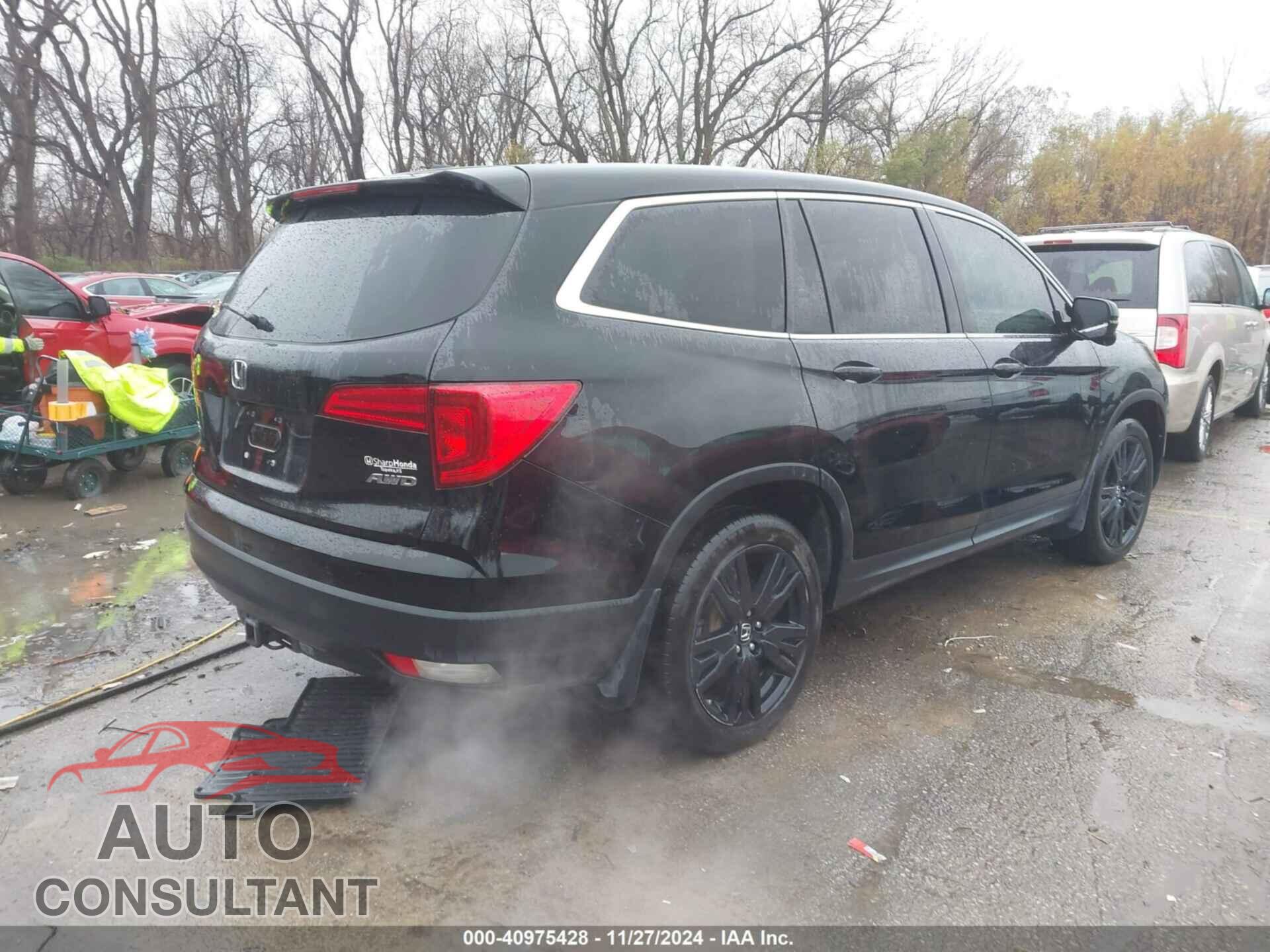 HONDA PILOT 2017 - 5FNYF6H50HB095533